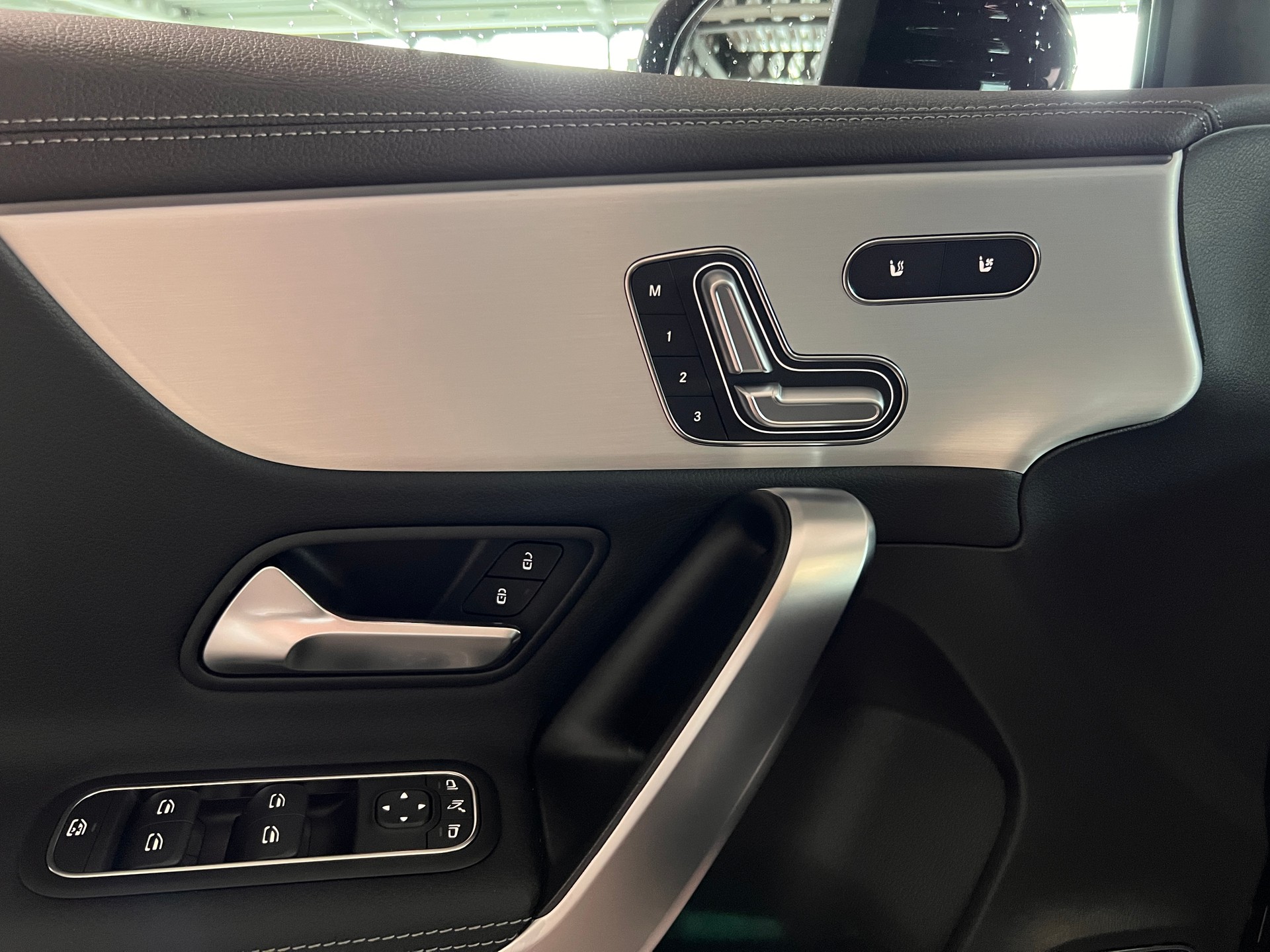 MERCEDES-BENZ A AMG 35 4Matic 8G-DCT-image-13