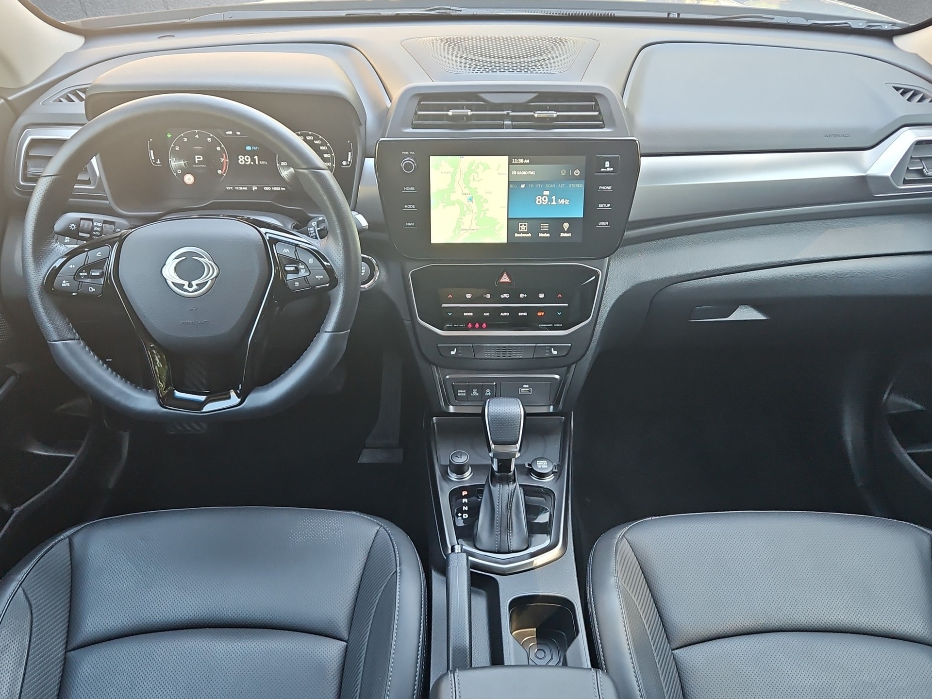 KGM-SsangYong Tivoli 1.5 T-GDI Titanium 4WD Automat-image-11
