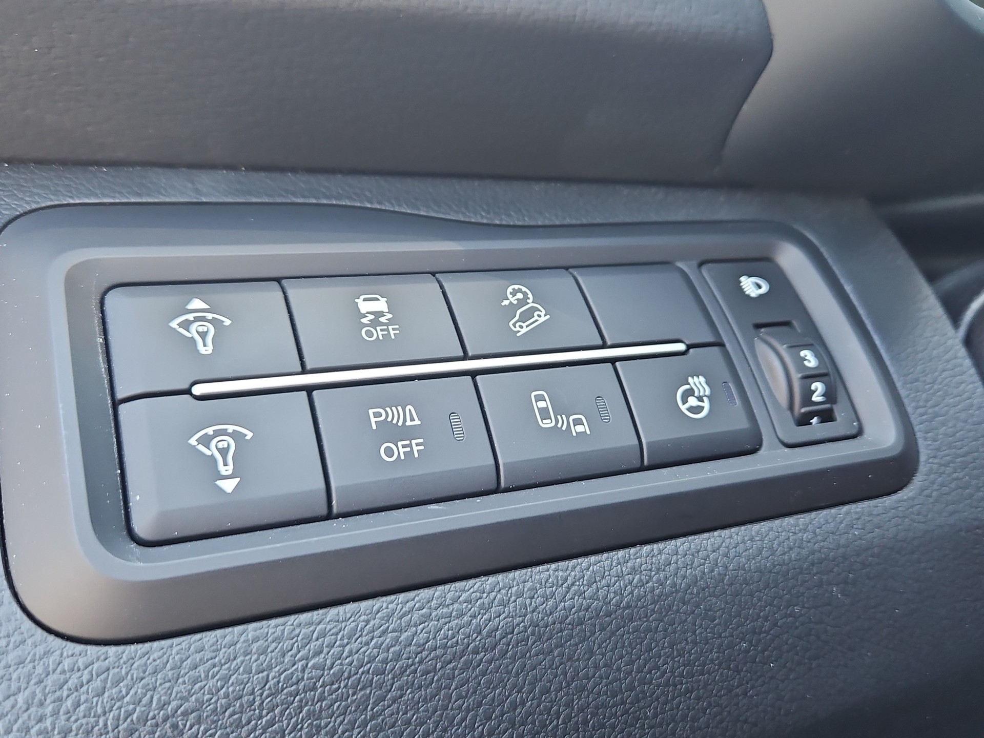 KGM-SsangYong Tivoli 1.5 T-GDI Titanium 4WD Automat-image-17