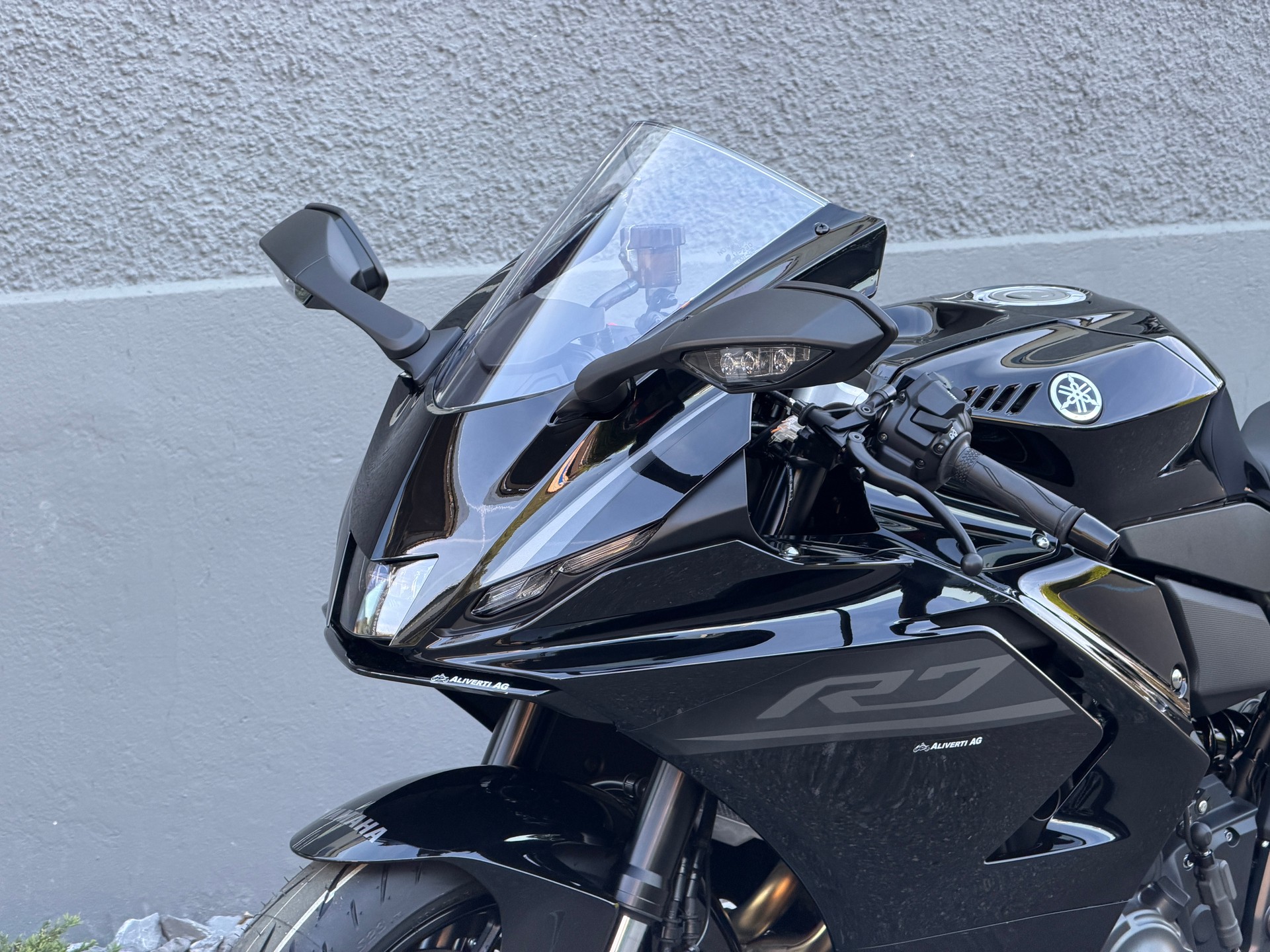 YAMAHA R7 (35kW) 2026-showroom-element-2