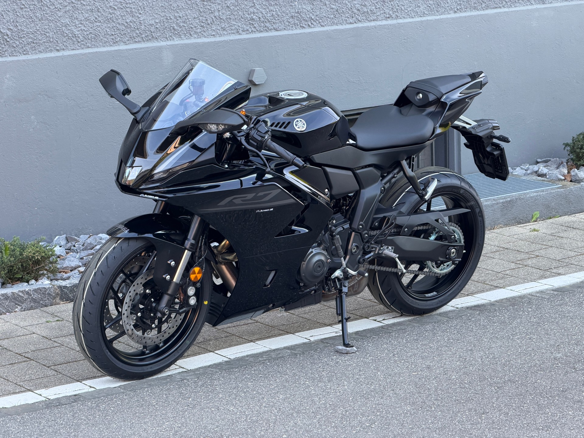YAMAHA R7 (35kW) 2026