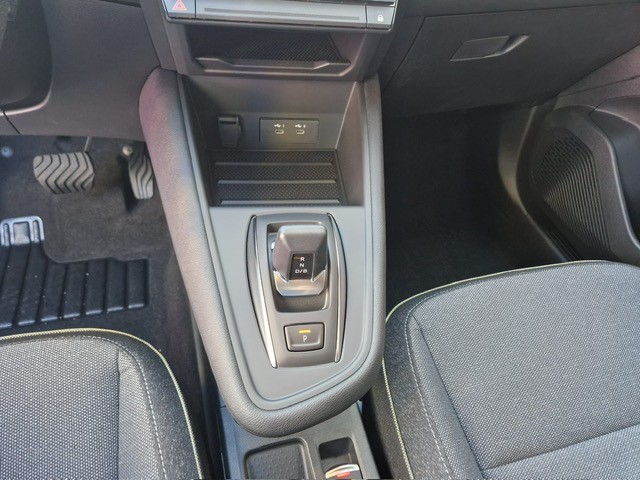 RENAULT Captur 1.8 E-Tech techno-image-8