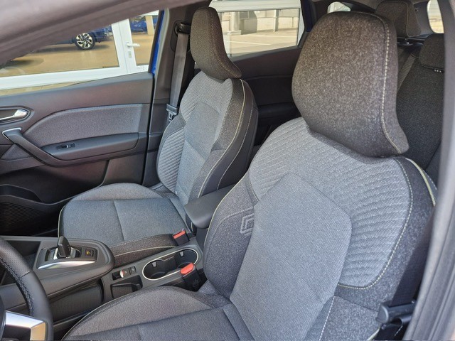 RENAULT Captur 1.8 E-Tech techno-image-9