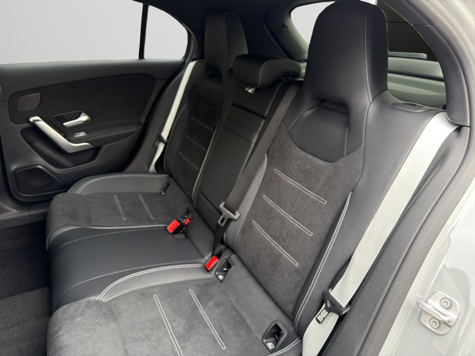 Image MERCEDES-BENZ A-200 A 200 Night Star 7G-DCT