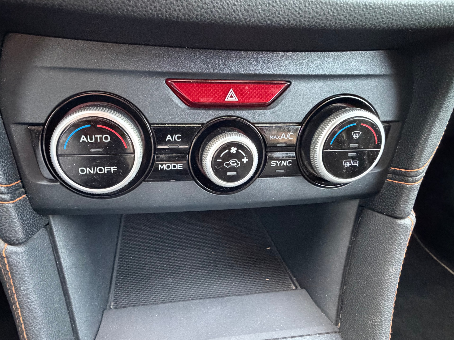SUBARU XV 2.0 Swiss AWD Lineartronic-image-9