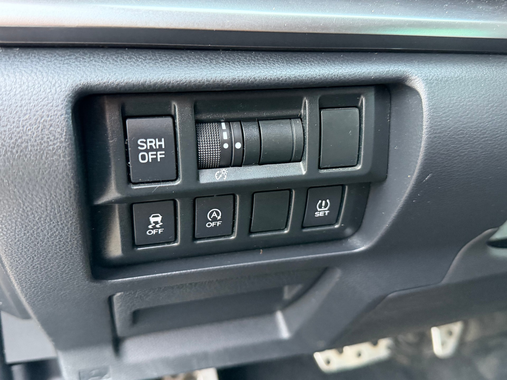 SUBARU XV 2.0 Swiss AWD Lineartronic-image-12