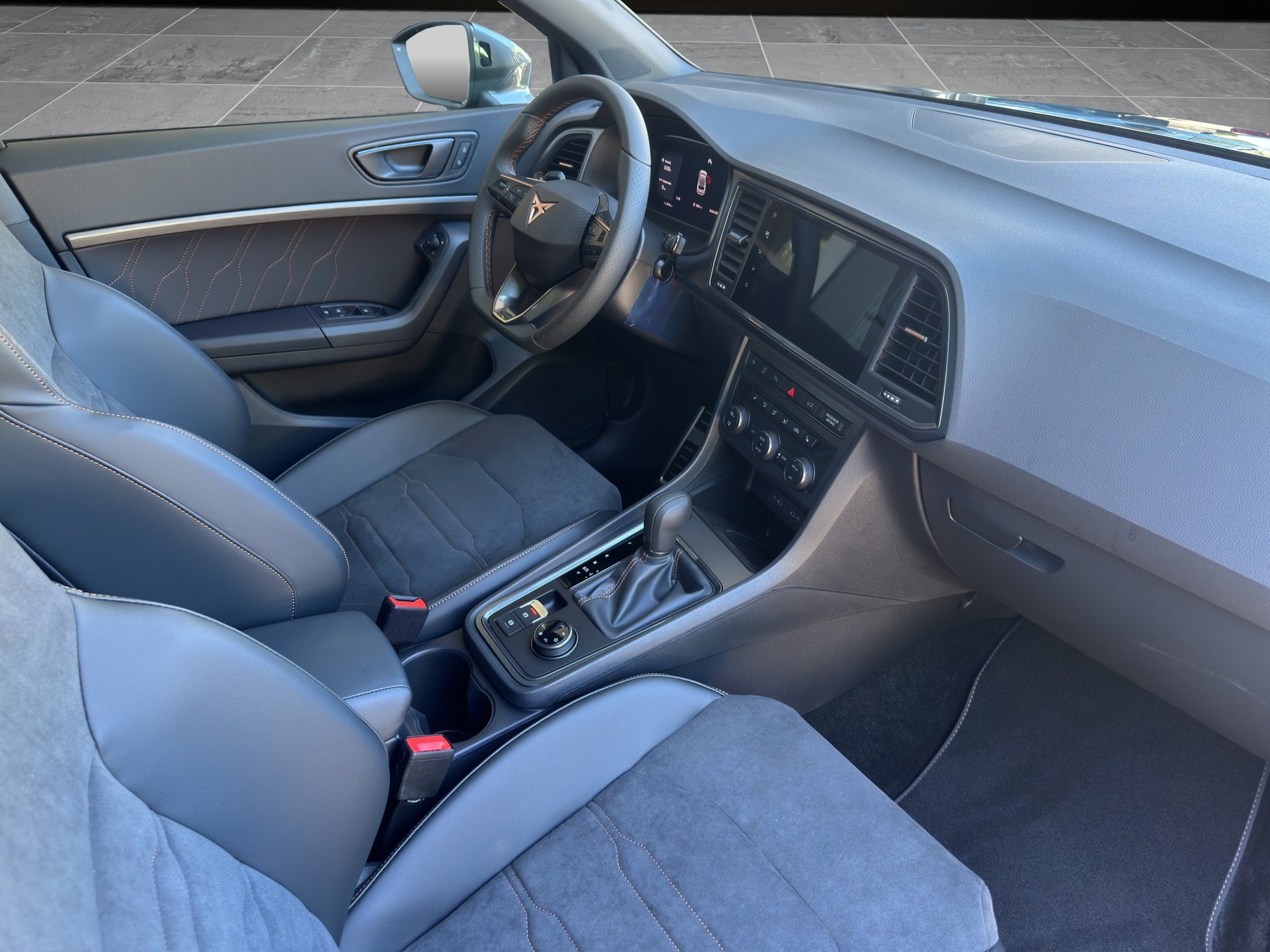 CUPRA Ateca 2.0TSI Inicio 4Drive DSG-image-16