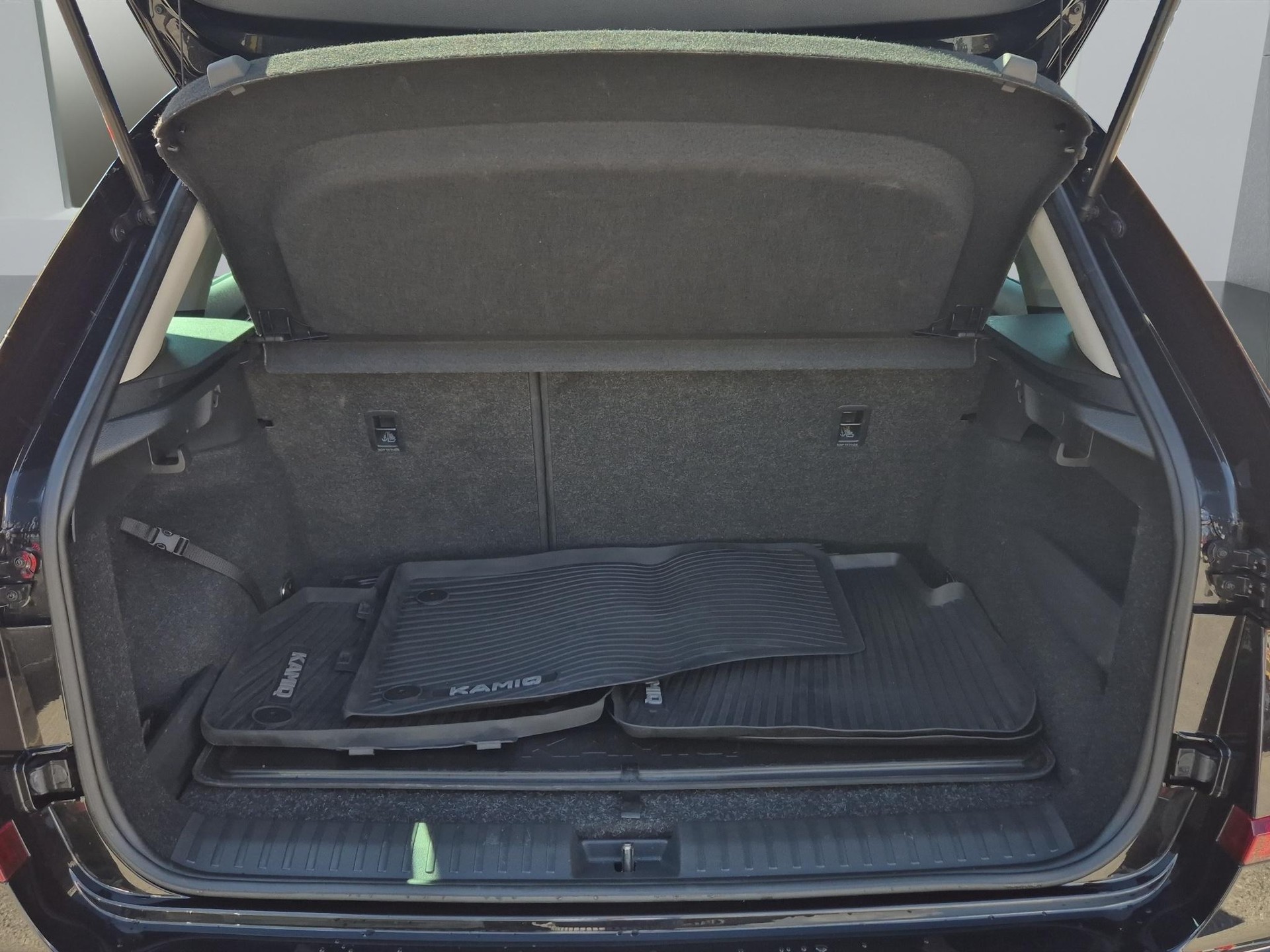 SKODA Kamiq 1.5 TSI Selection DSG-image-17