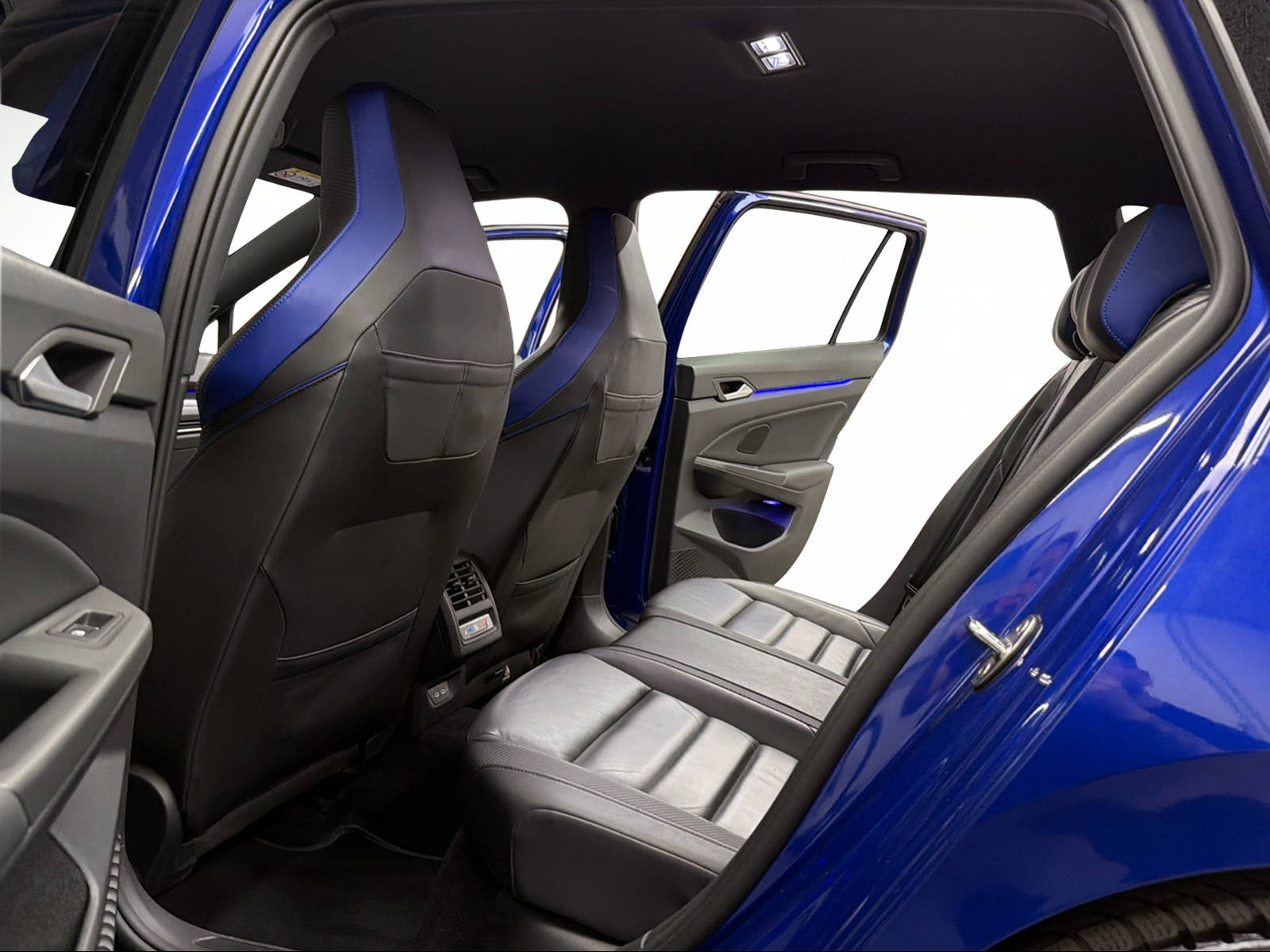 VW Golf Variant 2.0 TSI R-Performance 320PS LAPIZ BLUE DSG 4Motion / RF-Kamera / Leder / Head-Up Display / Keyless / H&K Sound /-image-8
