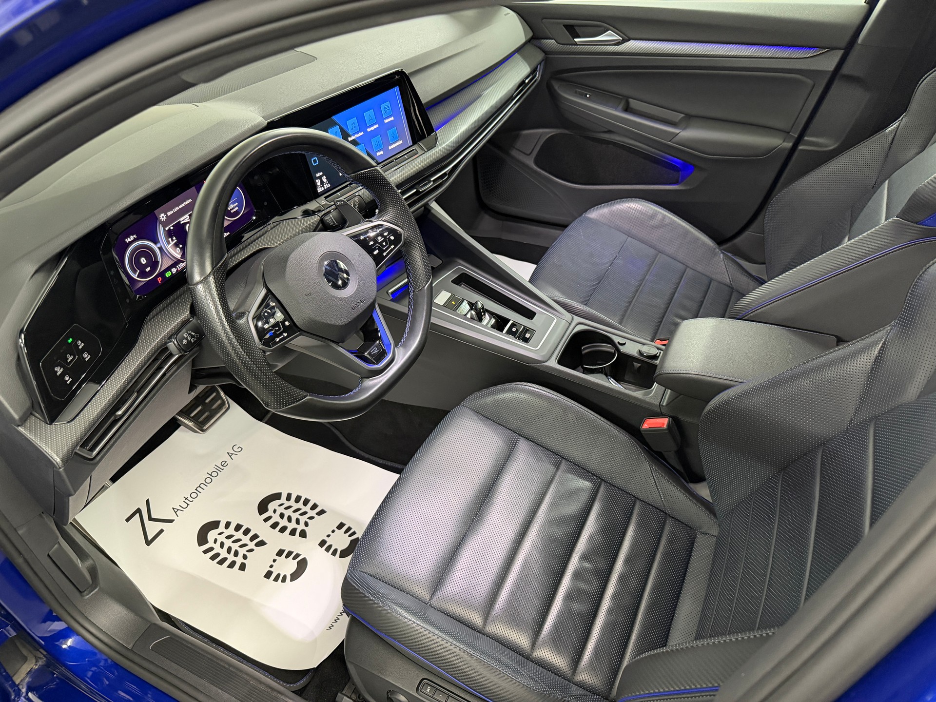 VW Golf Variant 2.0 TSI R-Performance 320PS LAPIZ BLUE DSG 4Motion / RF-Kamera / Leder / Head-Up Display / Keyless / H&K Sound /-image-6