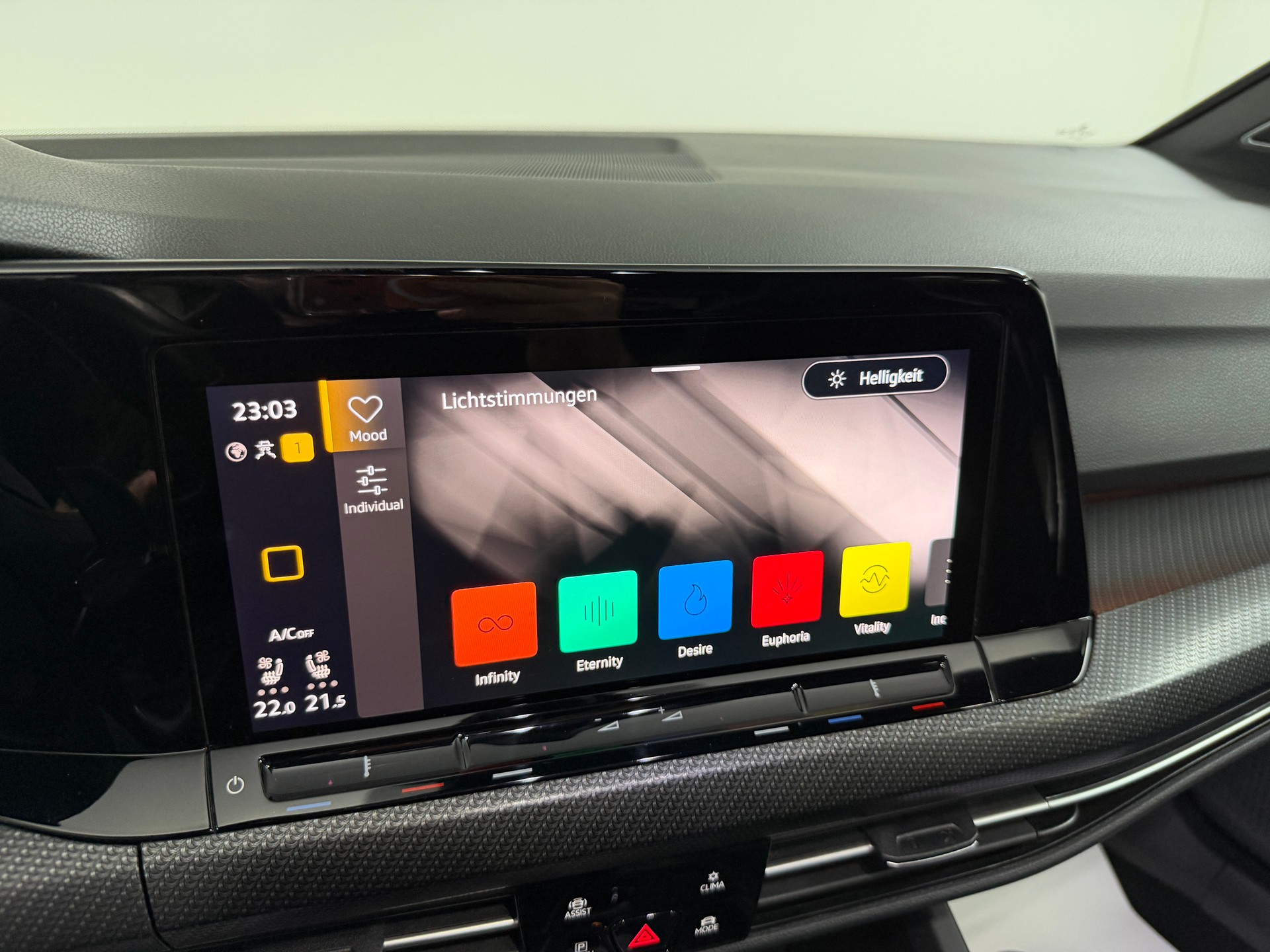 VW Golf Variant 2.0 TSI R-Performance 320PS LAPIZ BLUE DSG 4Motion / RF-Kamera / Leder / Head-Up Display / Keyless / H&K Sound /-image-19