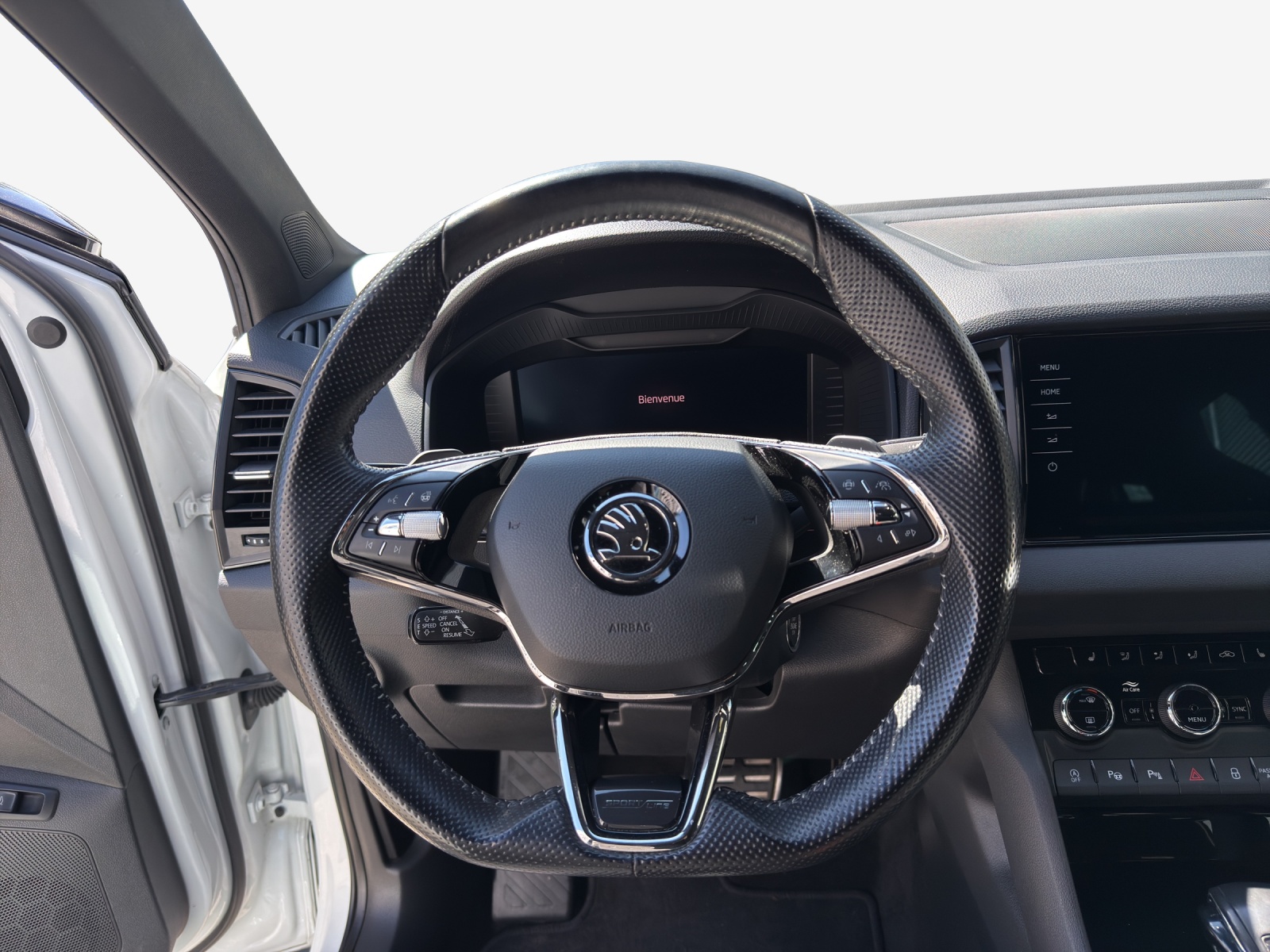 SKODA Karoq 2.0 TSI SportLine 4x4 DSG-image-9