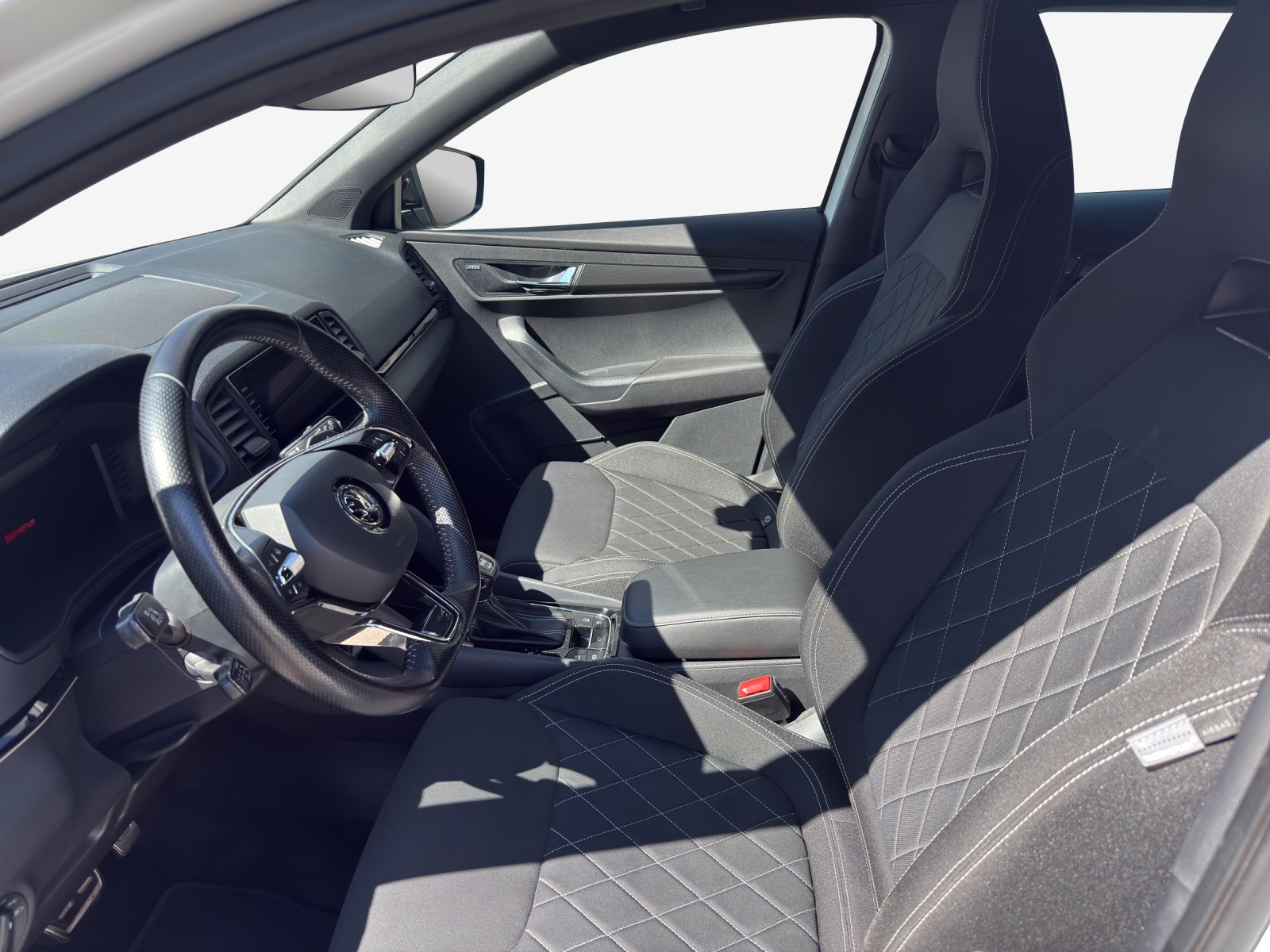 SKODA Karoq 2.0 TSI SportLine 4x4 DSG-image-7