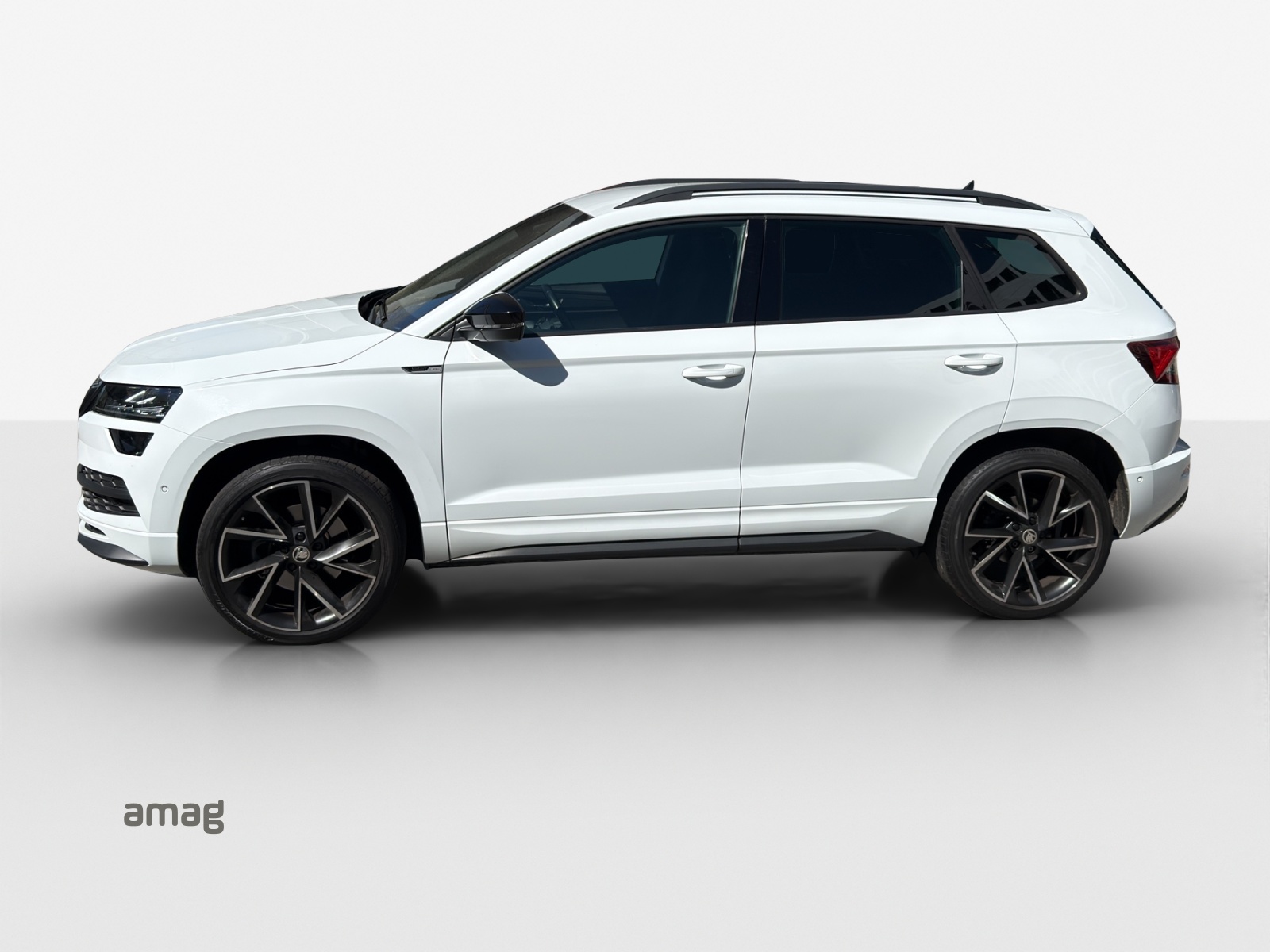 SKODA Karoq 2.0 TSI SportLine 4x4 DSG-image-1