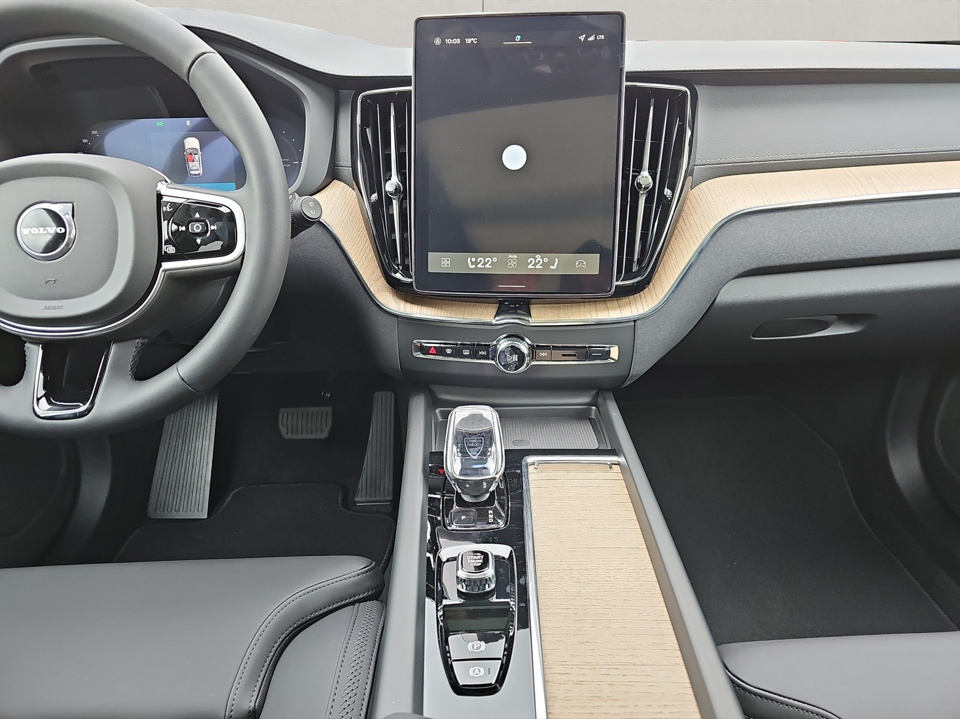 VOLVO XC60 2.0 T8 TE Ultra Dark eAWD-image-9