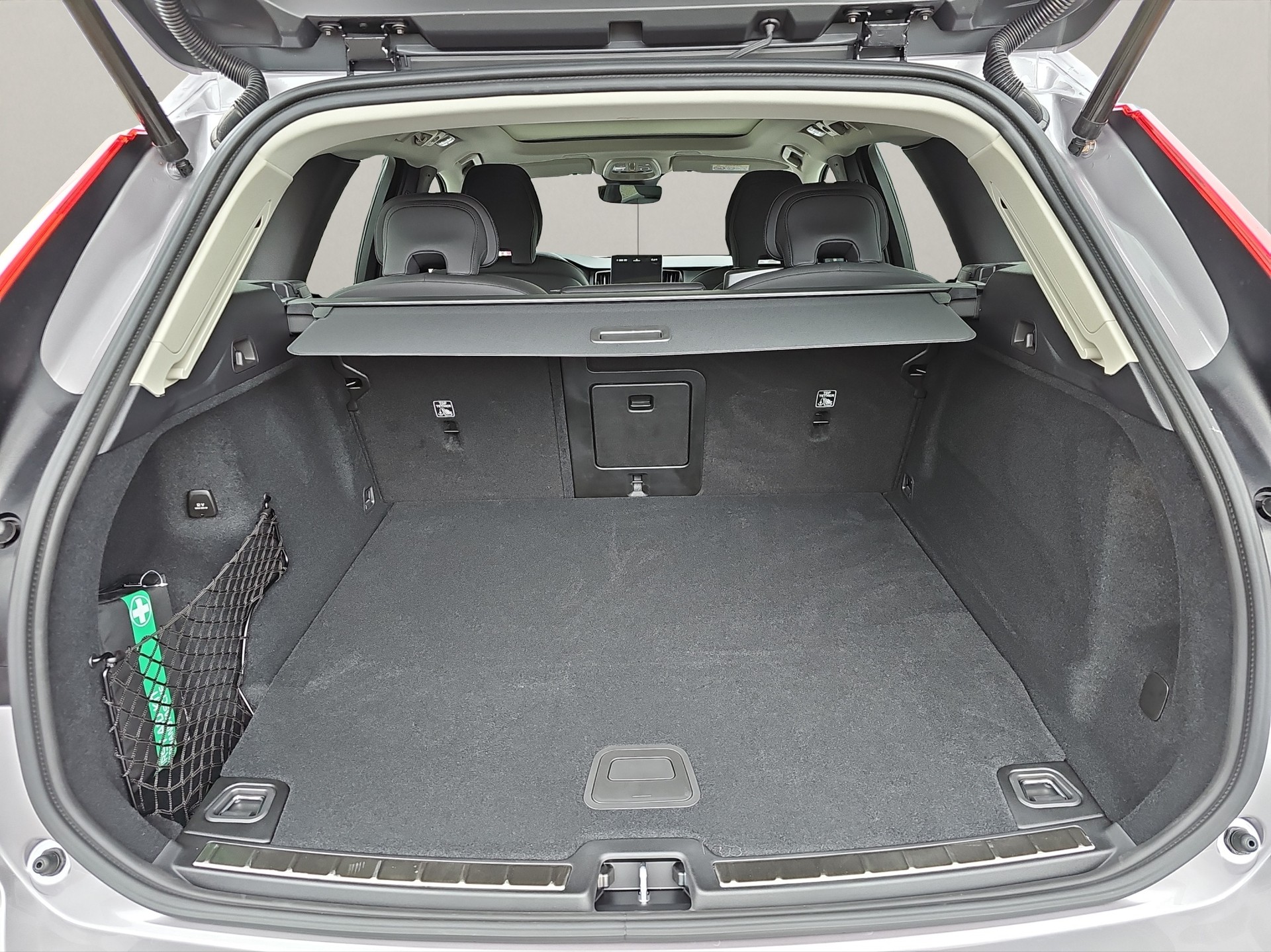 VOLVO XC60 2.0 T8 TE Ultra Dark eAWD-image-12