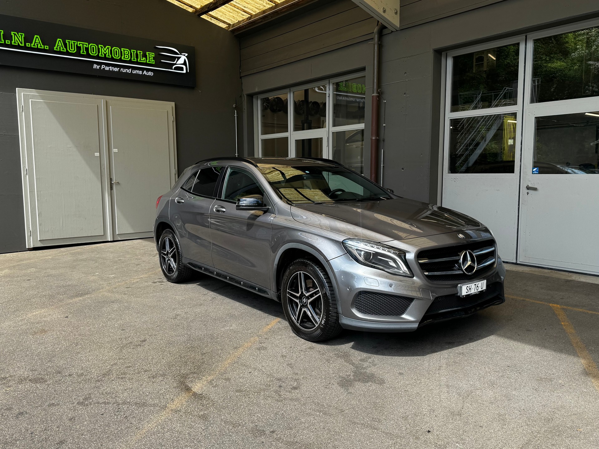 MERCEDES-BENZ GLA 250 4Matic 7G-DCT