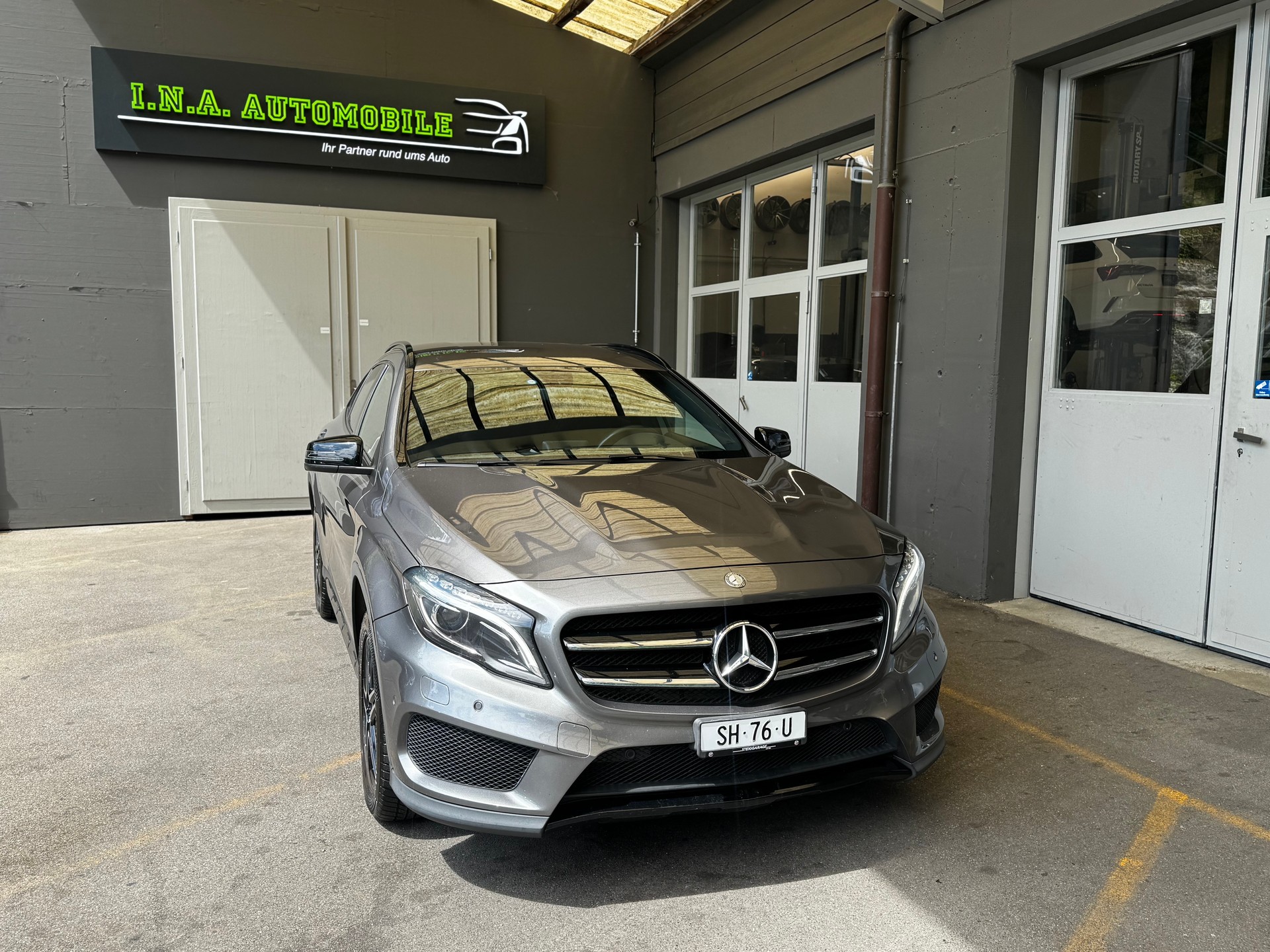 MERCEDES-BENZ GLA 250 4Matic 7G-DCT-image-4
