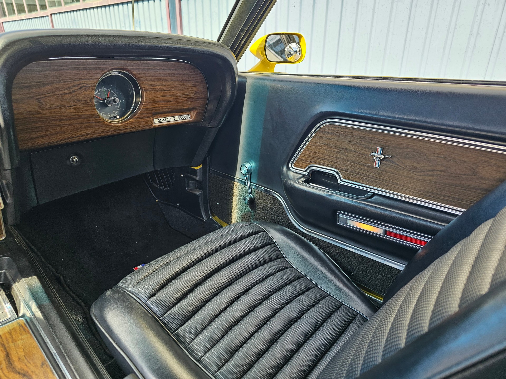 FORD Mustang Fastback Mach 1-image-10