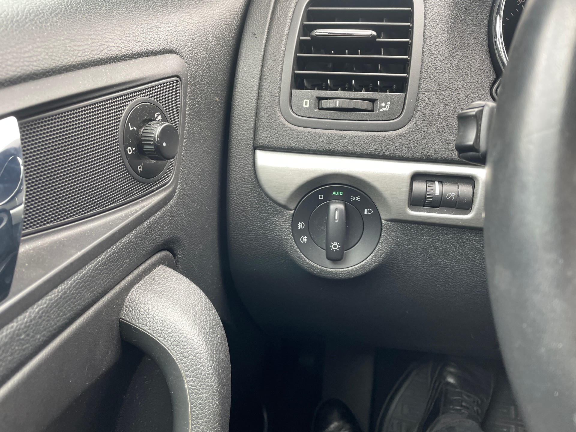 SKODA Yeti 1.8 TSI Experience 4x4 Anhängekupplung-image-11