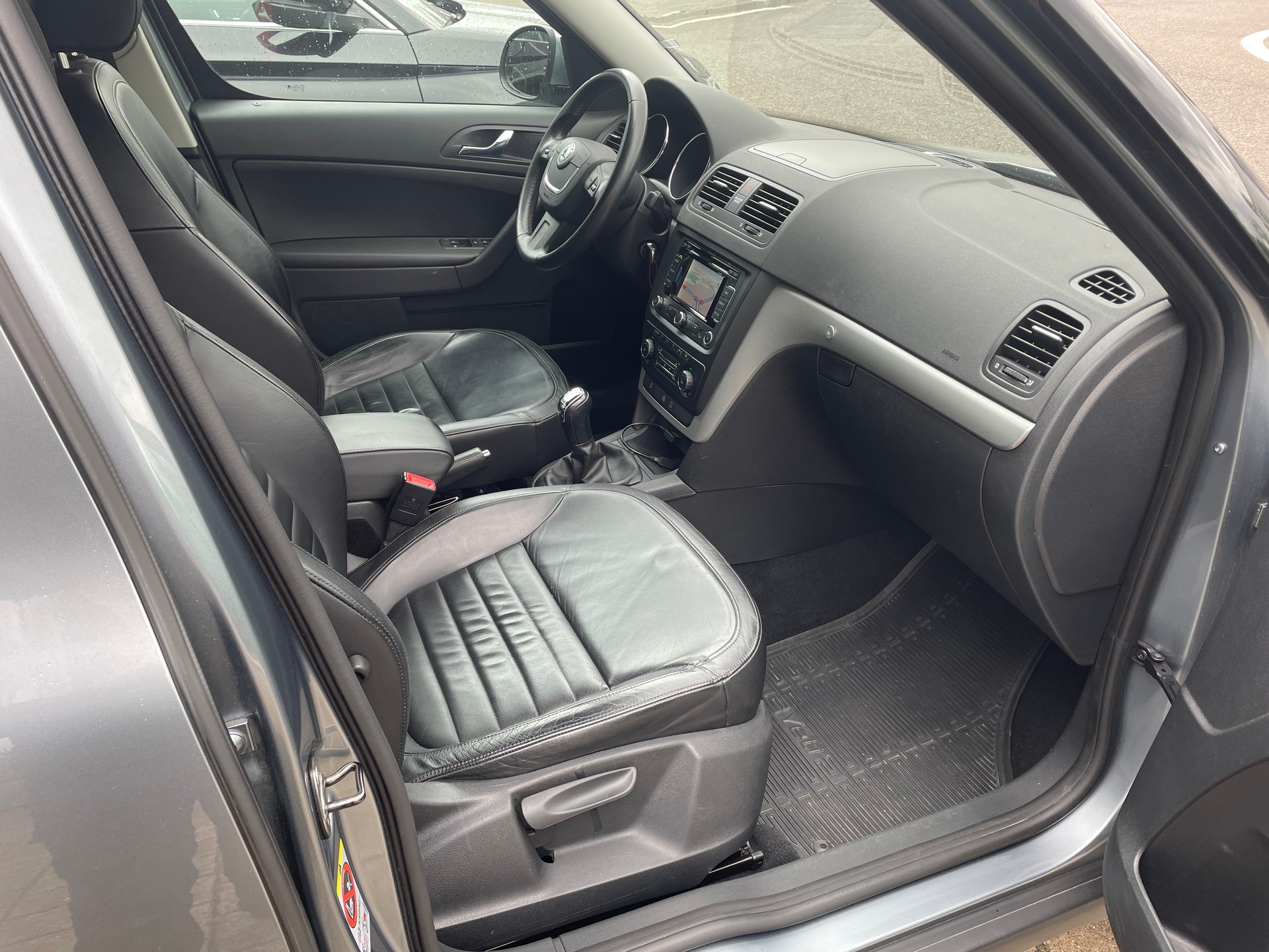 SKODA Yeti 1.8 TSI Experience 4x4 Anhängekupplung-image-7