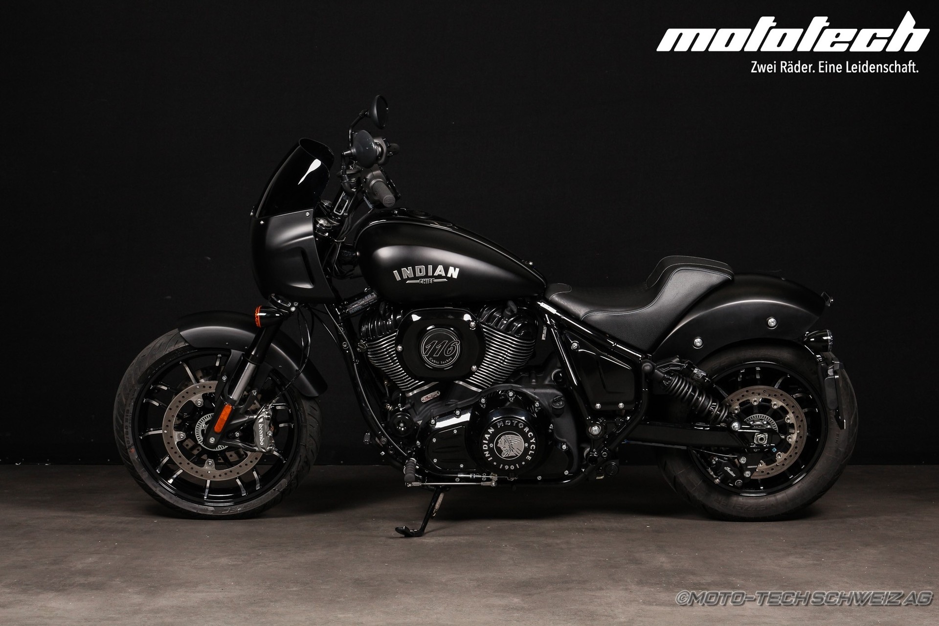 INDIAN Sport Chief-showroom-element-3