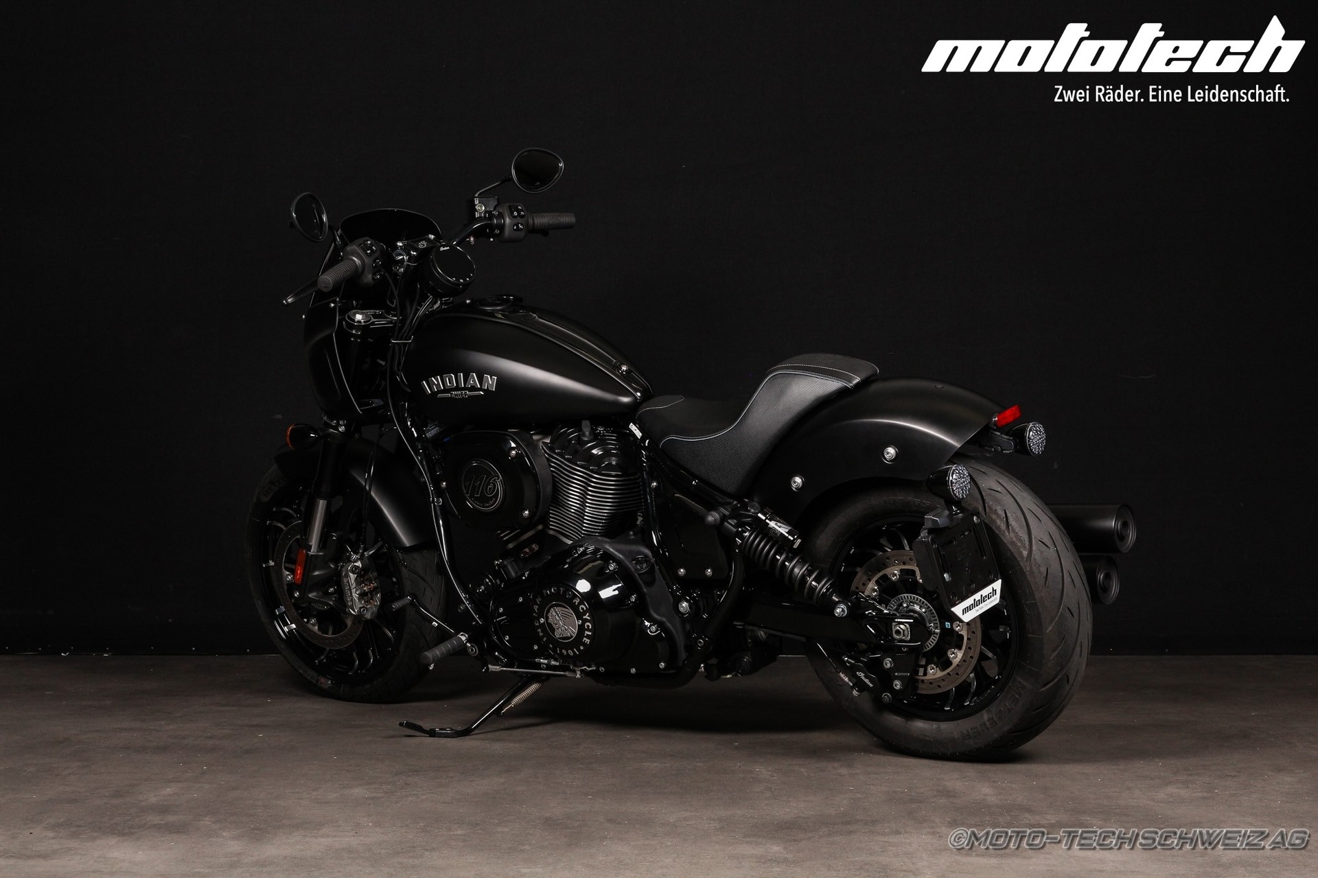 INDIAN Sport Chief-showroom-element-2