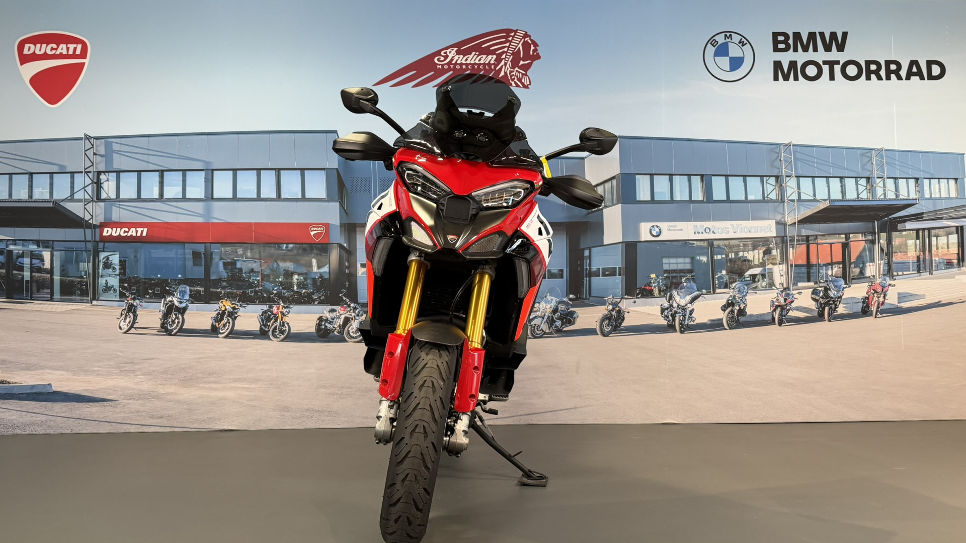 DUCATI Multistrada 1160 V4 Pikes Peak-showroom-element-1