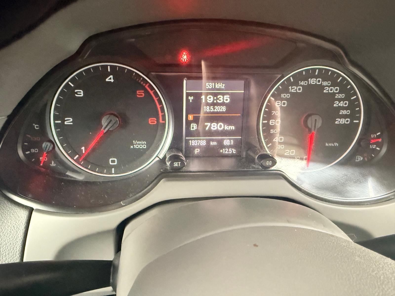 AUDI Q5 2.0 TDI quattro S-tronic-image-14