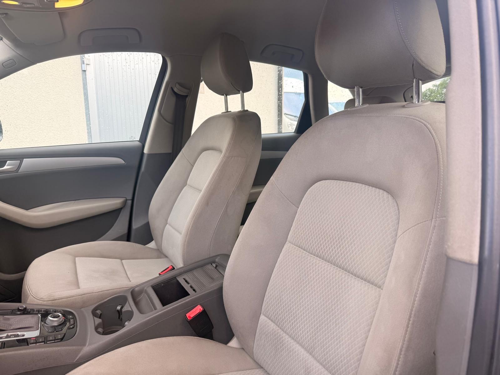 AUDI Q5 2.0 TDI quattro S-tronic-image-12
