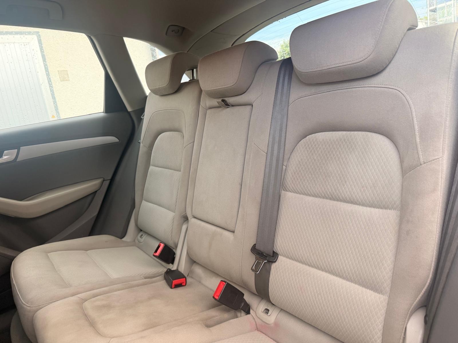 AUDI Q5 2.0 TDI quattro S-tronic-image-10