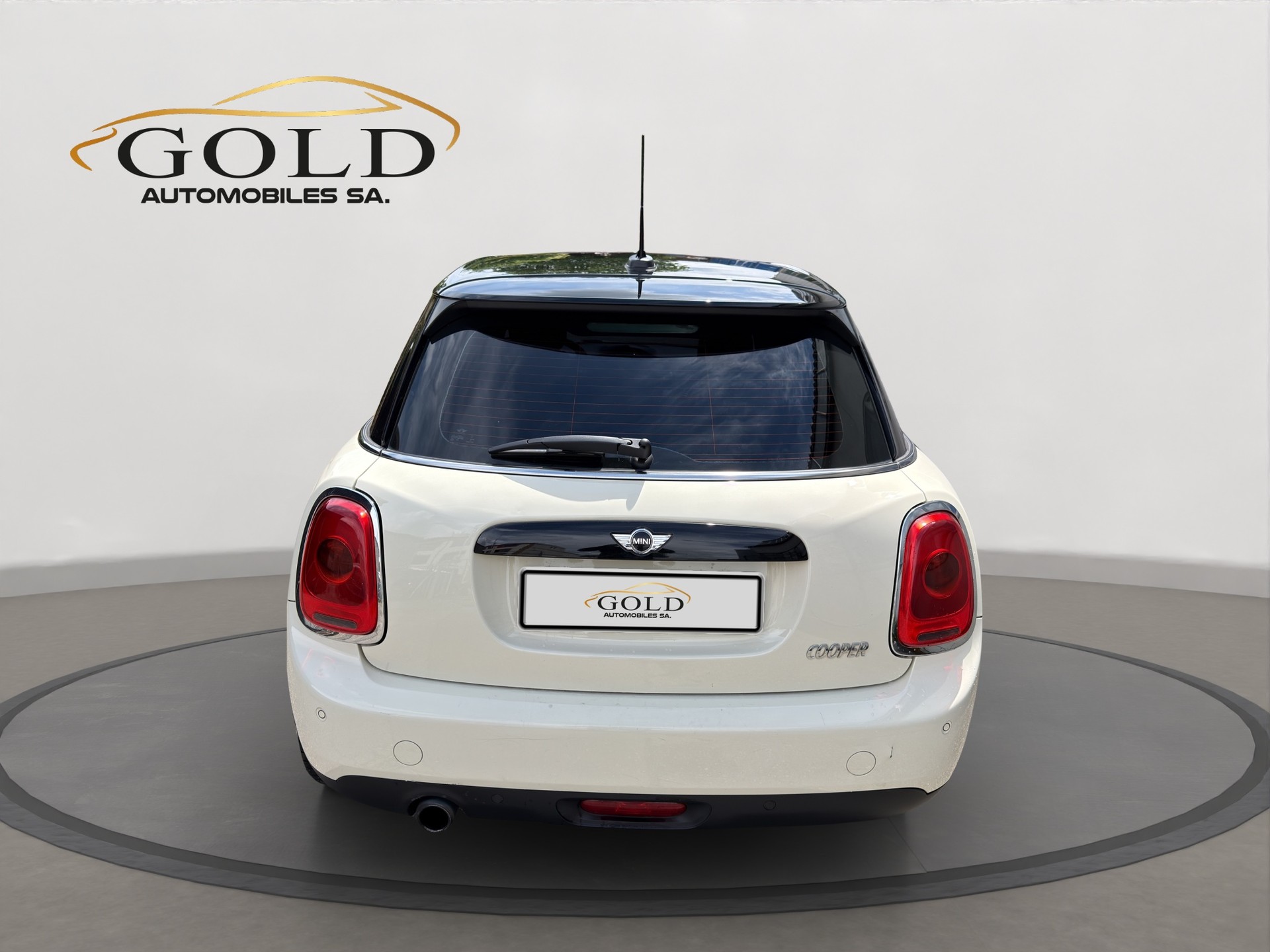 MINI Cooper Classic Edition-image-14