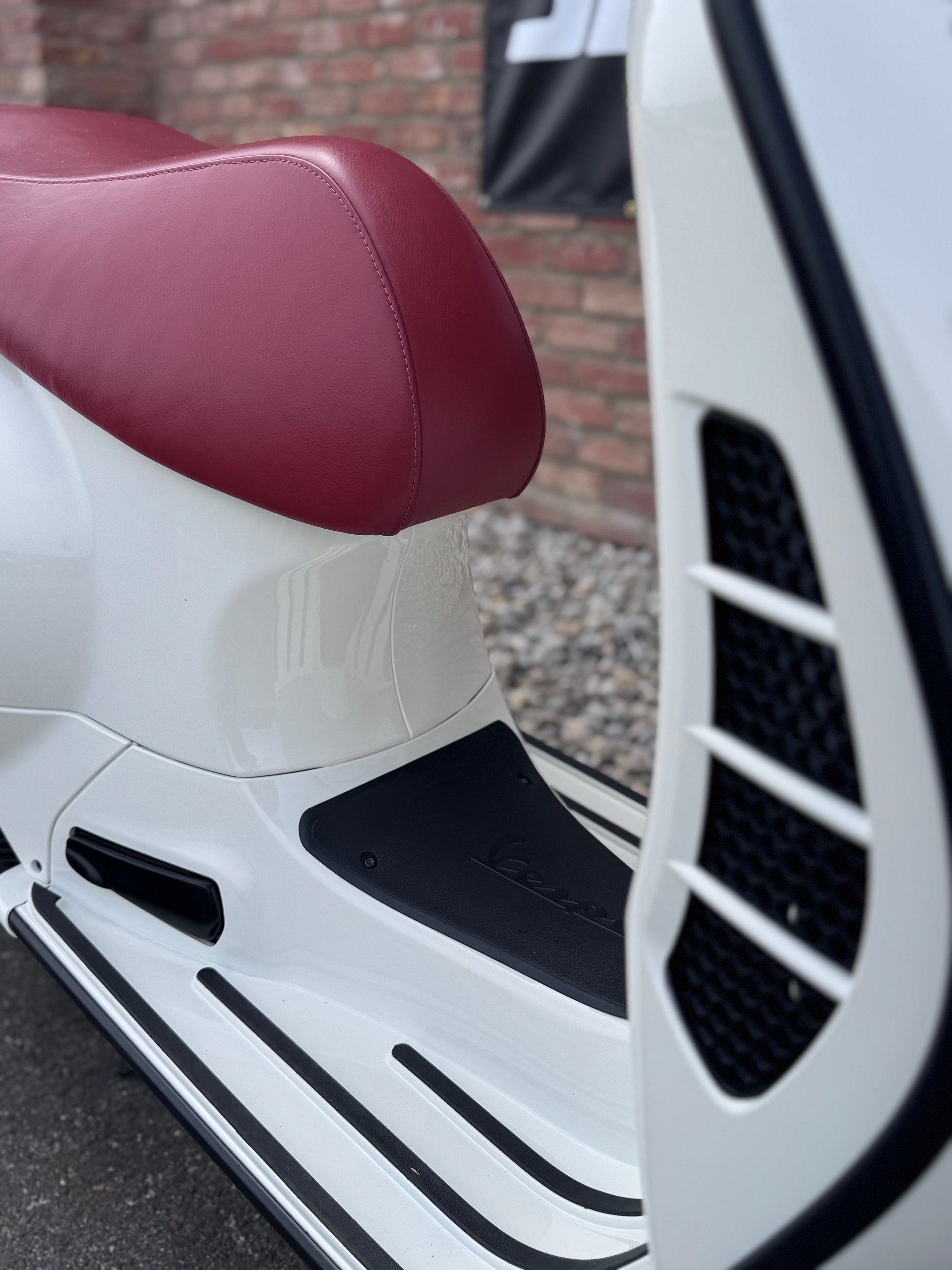 PIAGGIO Vespa GTS 125 i.e ABS-image-4