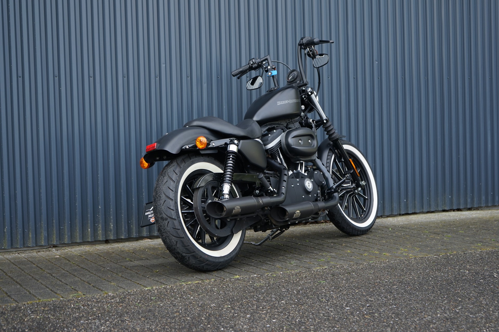 HARLEY-DAVIDSON XL 883 N Sportster Iron-image-4