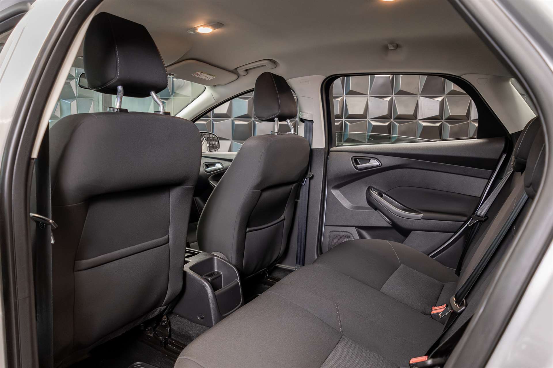 FORD Focus 1.5 TDCi Trend PowerShift-image-16