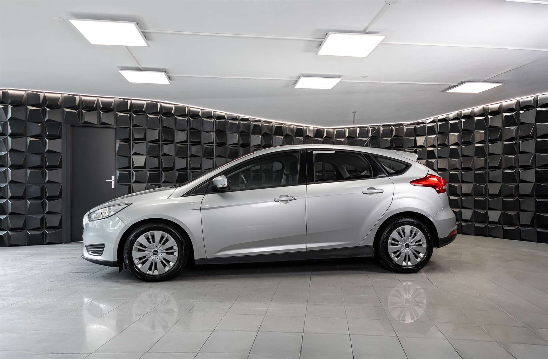 FORD Focus 1.5 TDCi Trend PowerShift-image-1