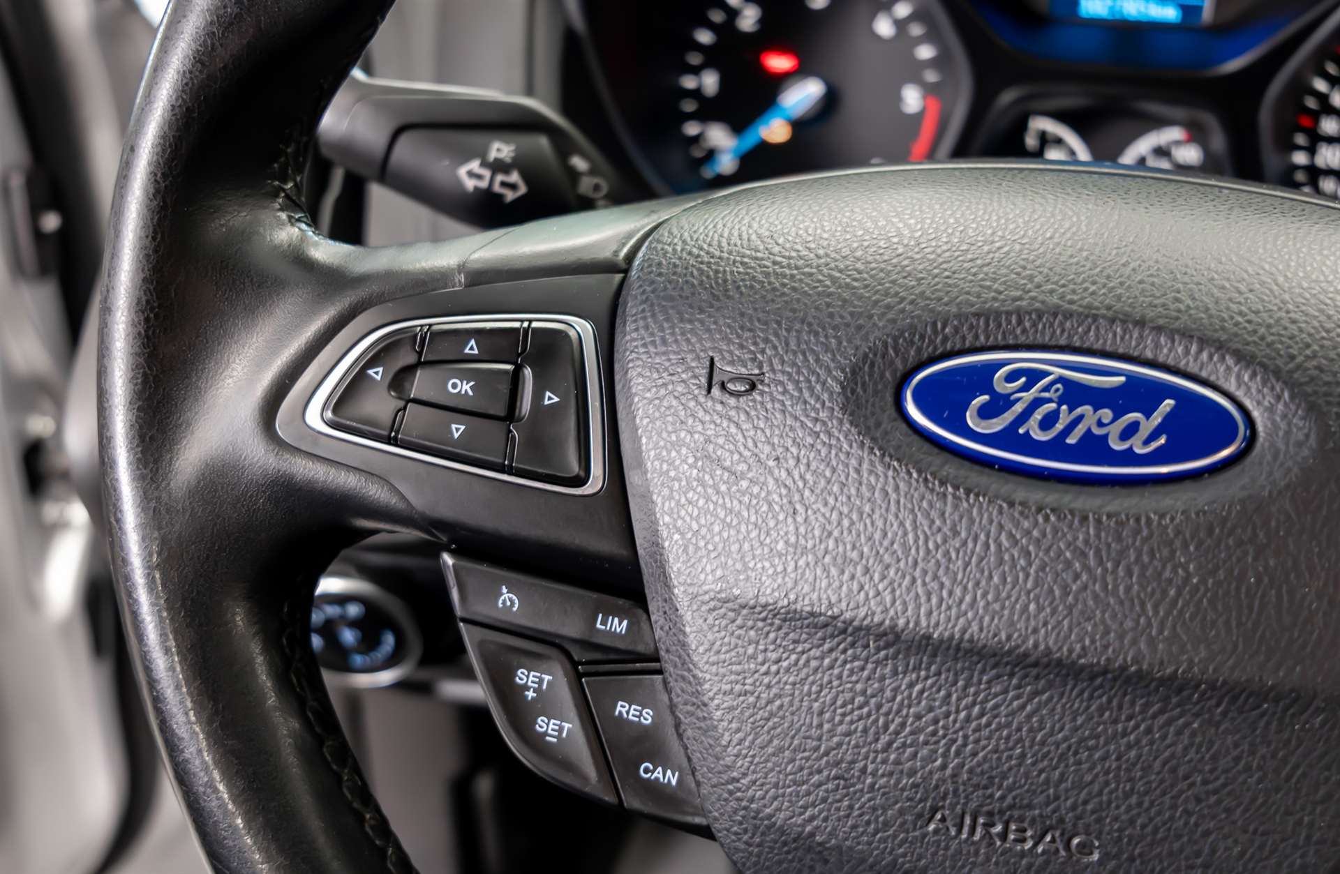FORD Focus 1.5 TDCi Trend PowerShift-image-8