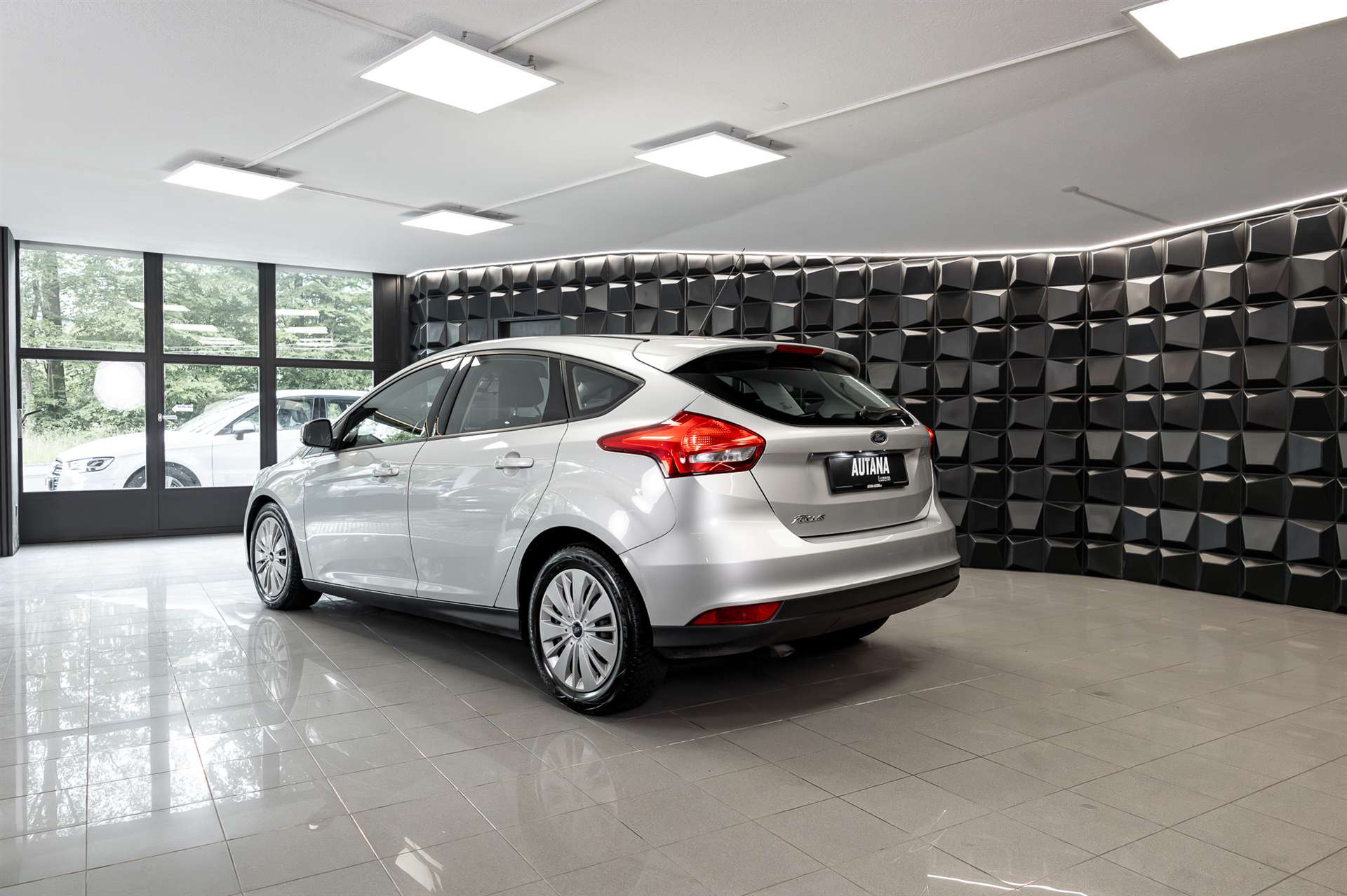 FORD Focus 1.5 TDCi Trend PowerShift-image-2