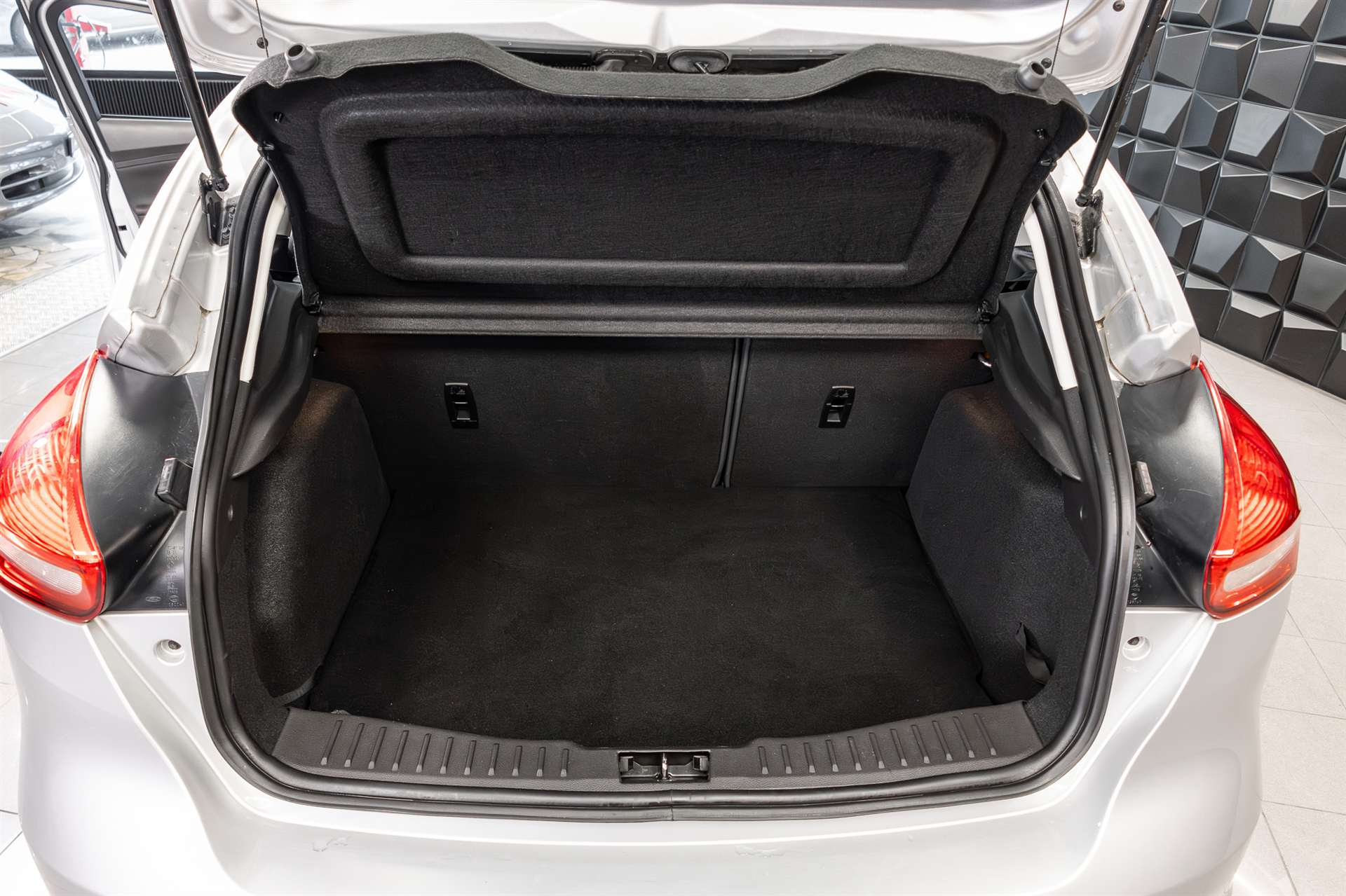 FORD Focus 1.5 TDCi Trend PowerShift-image-18