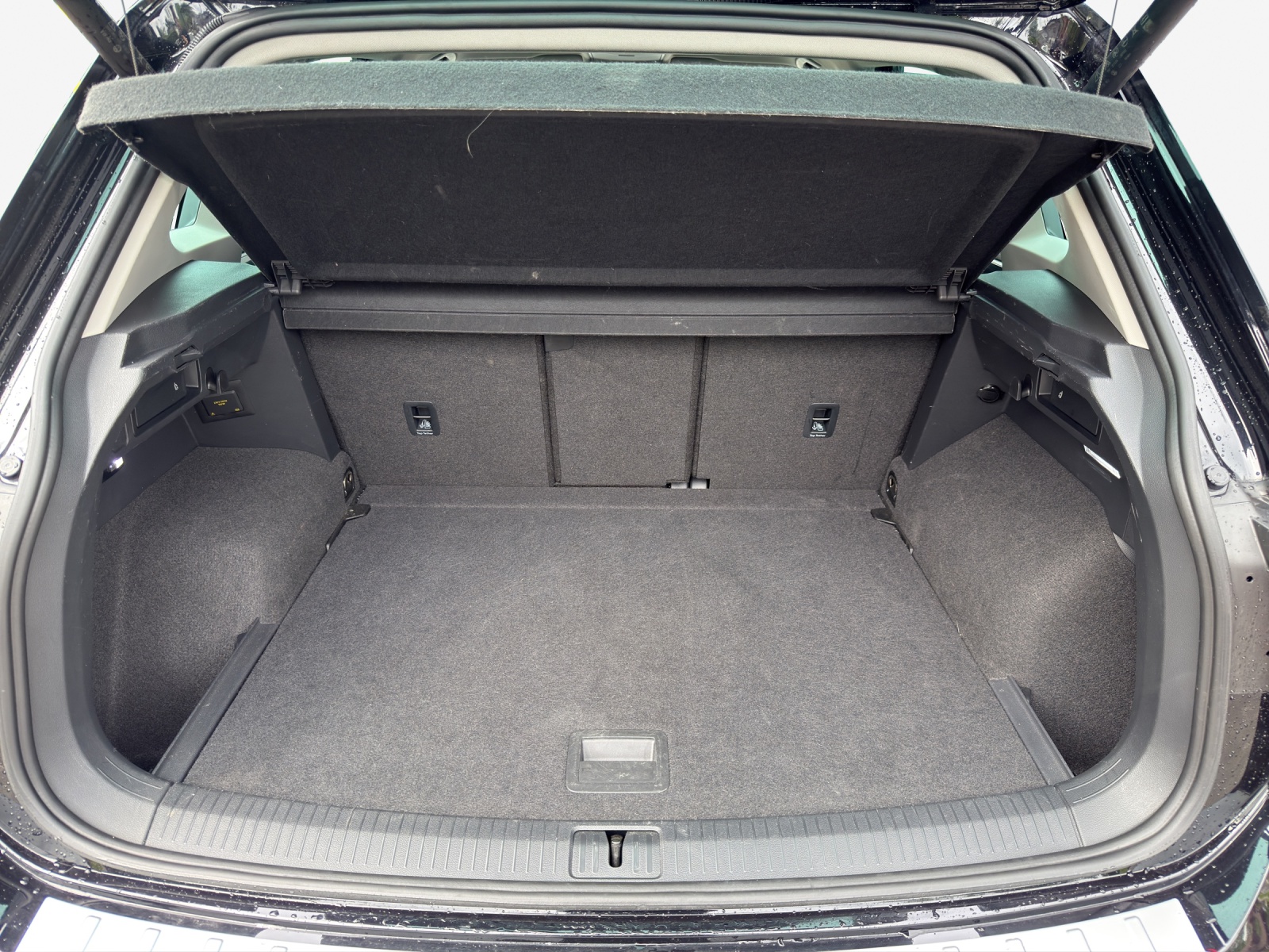 VW Tiguan 2.0TSI Elegance 4Motion DSG-image-12