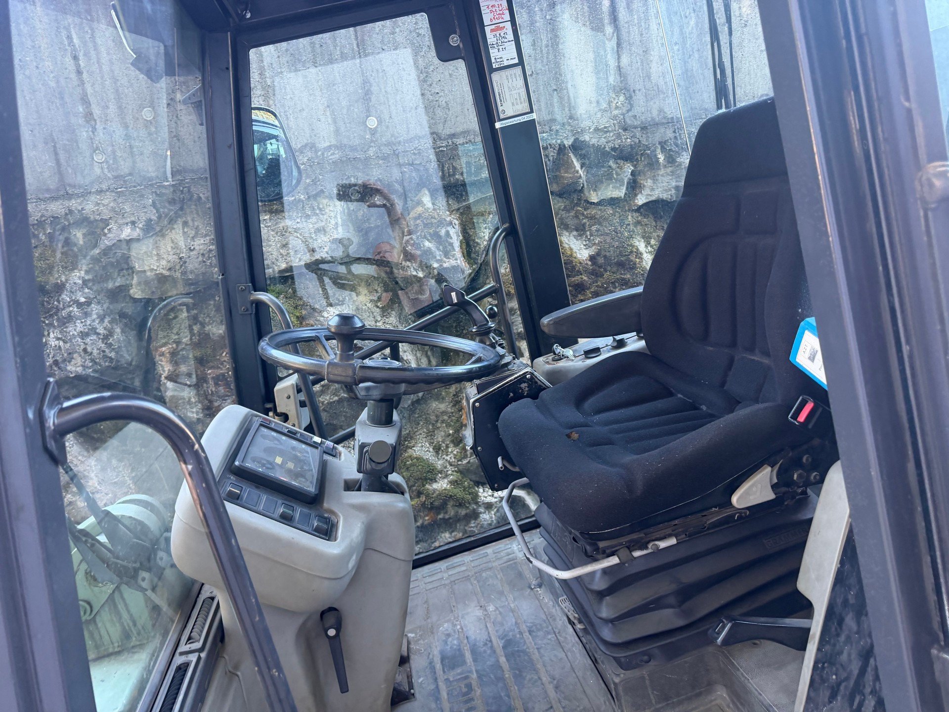 UNIMOG Kramer 320 4x4 Radlader-image-7