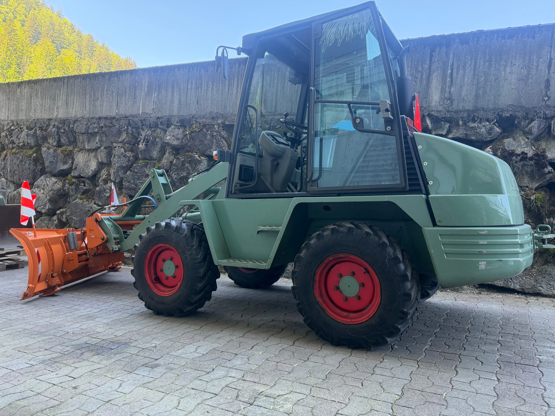 UNIMOG Kramer 320 4x4 Radlader-image-5