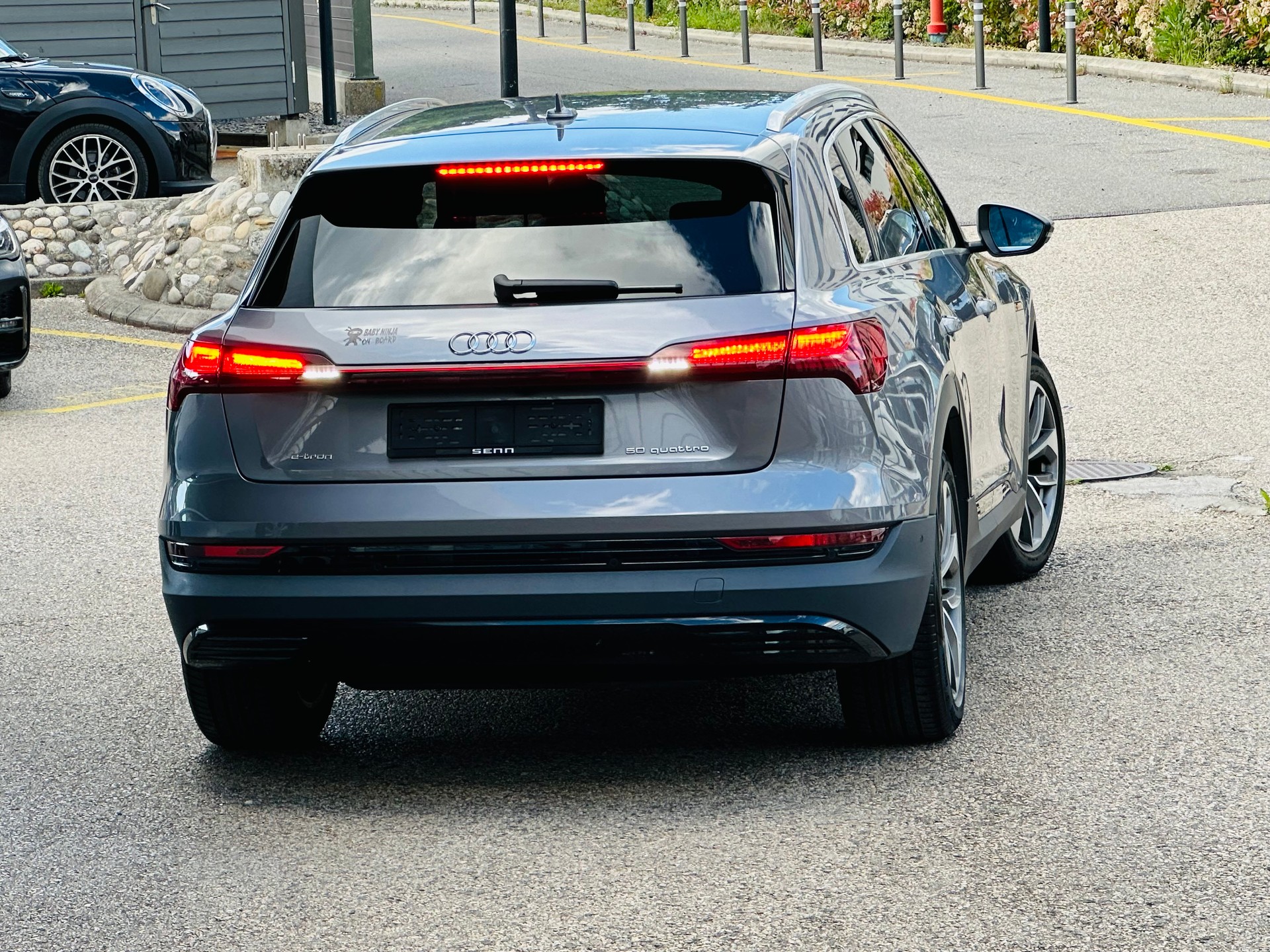 AUDI e-tron 50 Sportback quattro-image-10