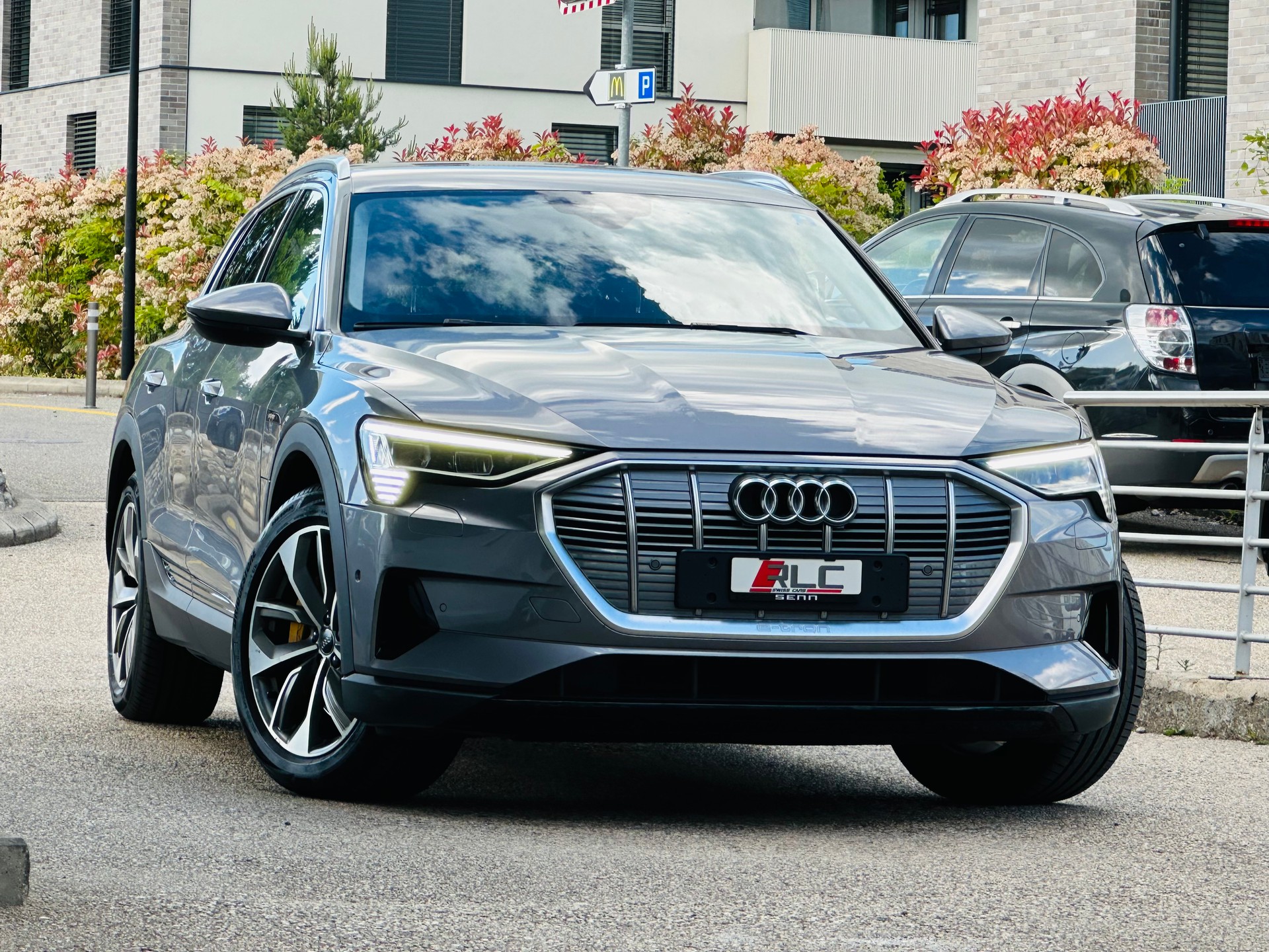 AUDI e-tron 50 Sportback quattro-image-1