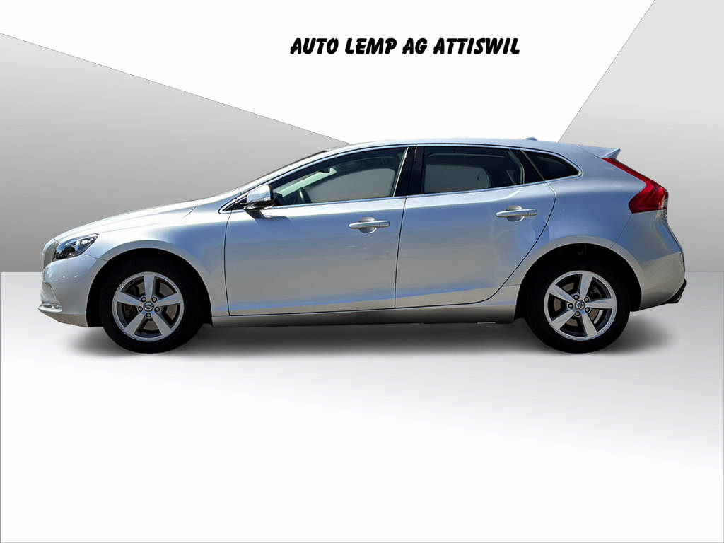 VOLVO V40 2.0 D3 Momentum S/S-image-2