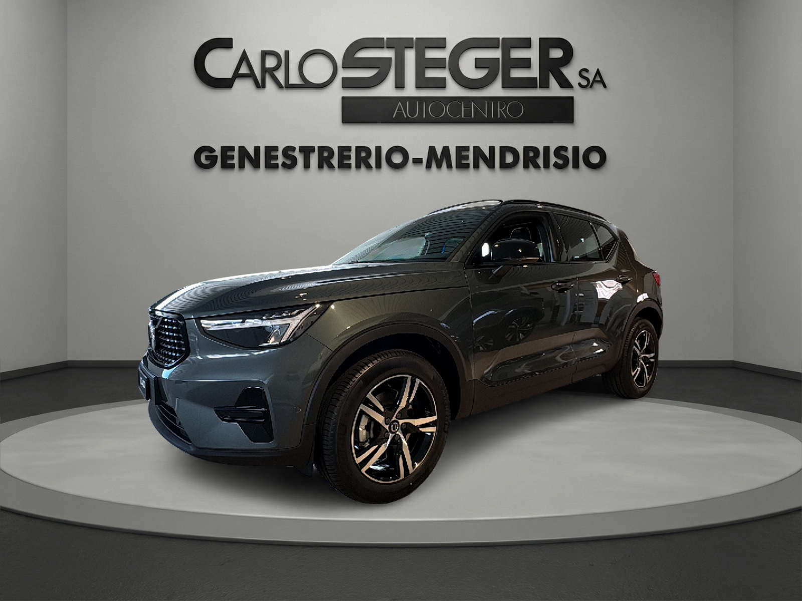 VOLVO XC40 B3 Benzin Mild Hybrid Plus Dark DCT-image-0