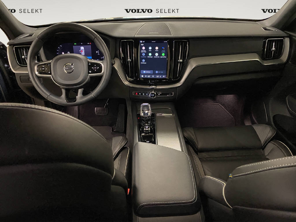 VOLVO XC60 2.0 B4 MH Plus Dark AWD-image-10