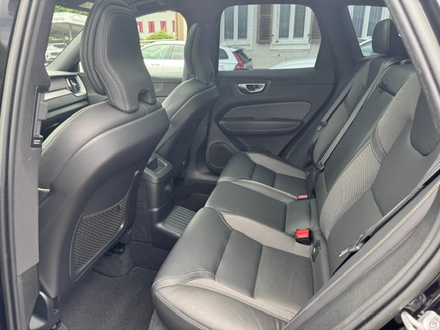 VOLVO XC60 2.0 T6 TE R-Design eAWD-image-11