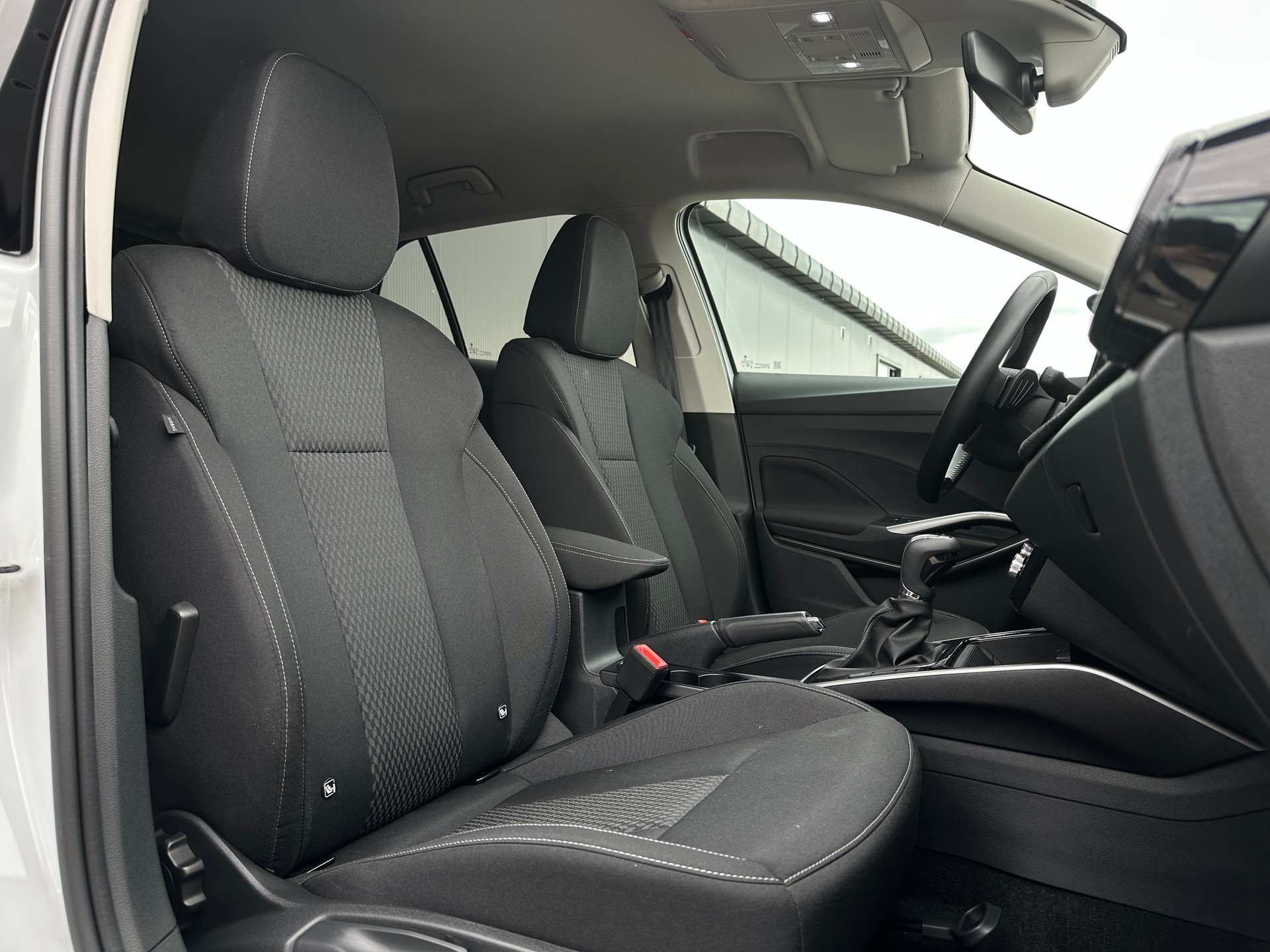 SKODA Fabia 1.0 TSI Top Selection DSG-image-10