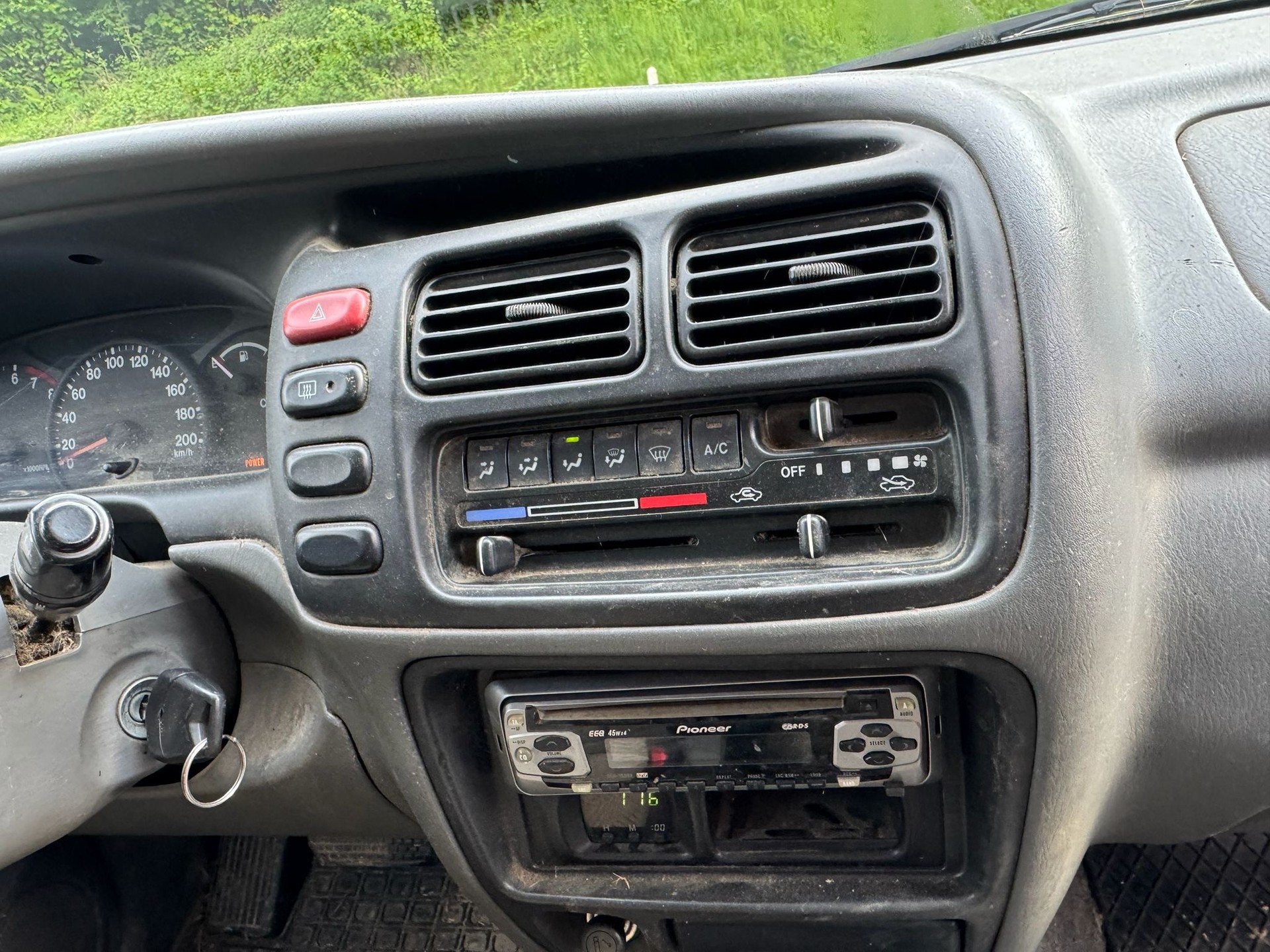 SUZUKI Grand Vitara 2.0 16V-image-14